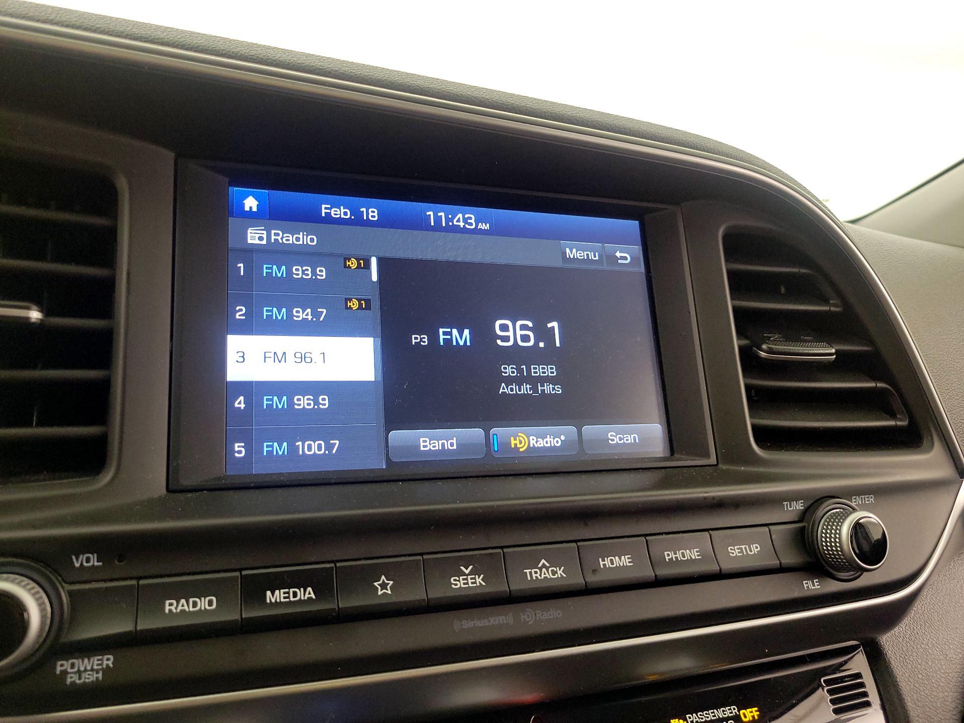 Thumbnail: 2020 Hyundai Elantra - 15