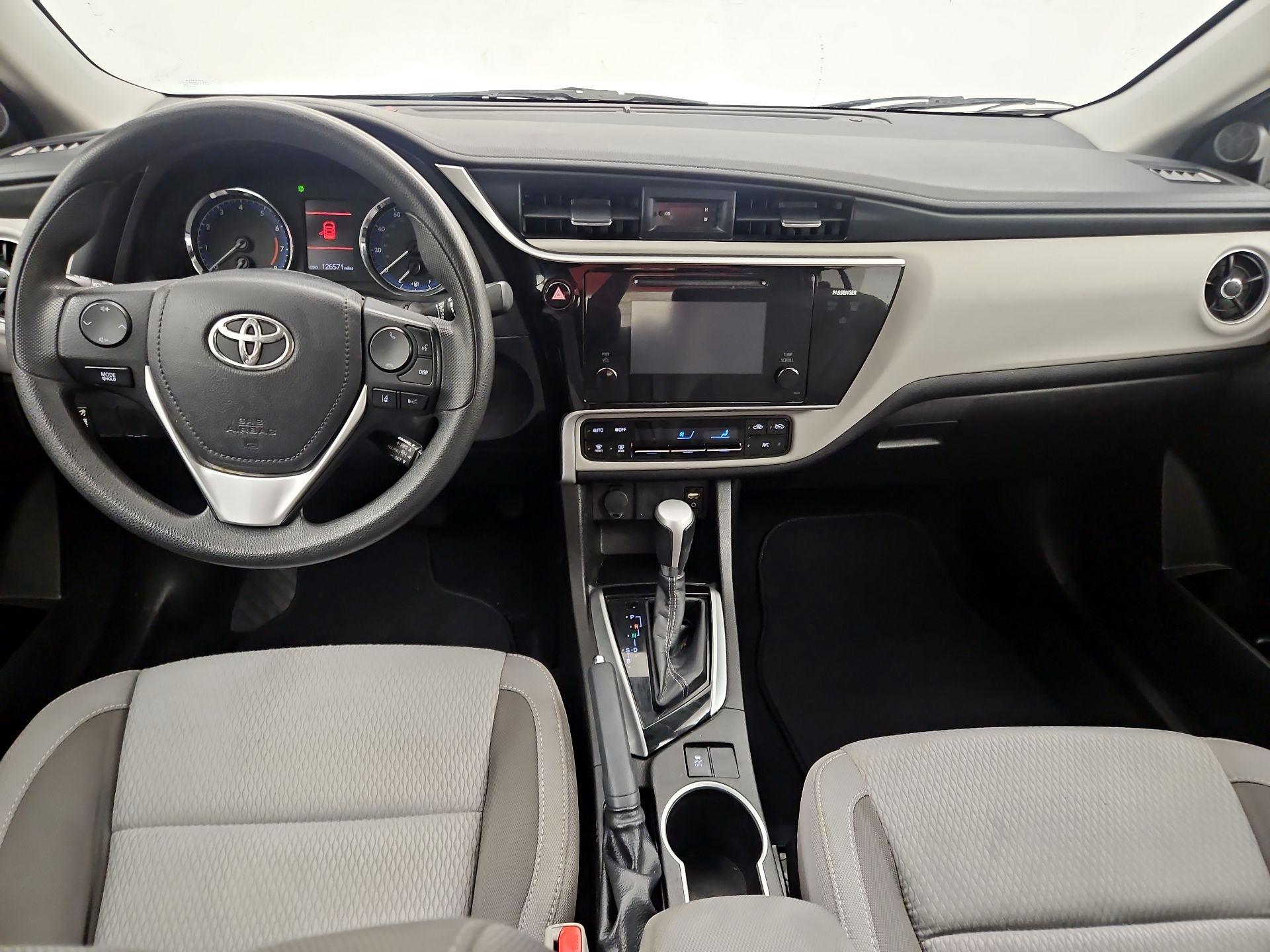 Thumbnail: 2017 Toyota Corolla - 9