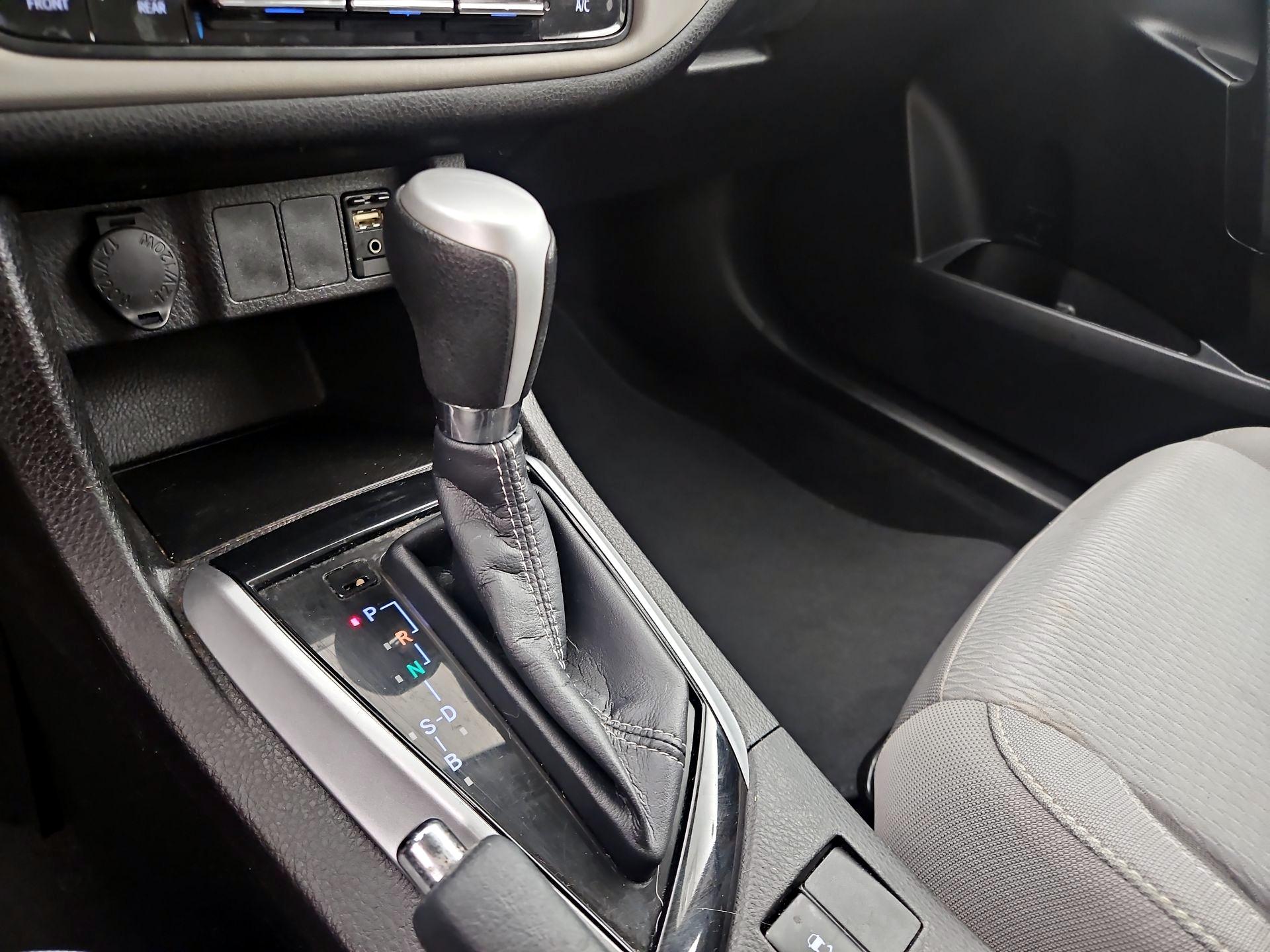 Thumbnail: 2017 Toyota Corolla - 17