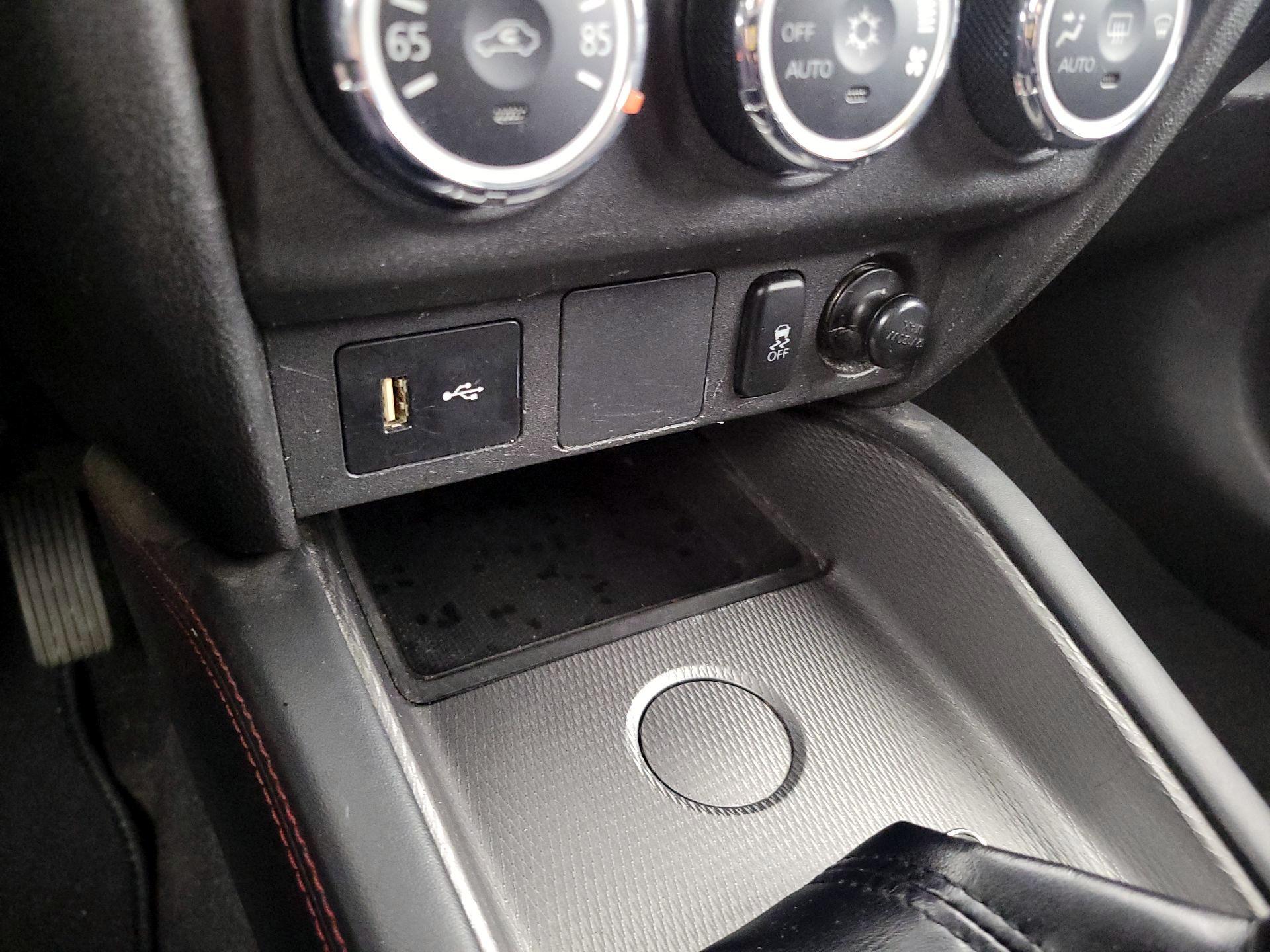 Thumbnail: 2019 Mitsubishi Outlander Sport - 18