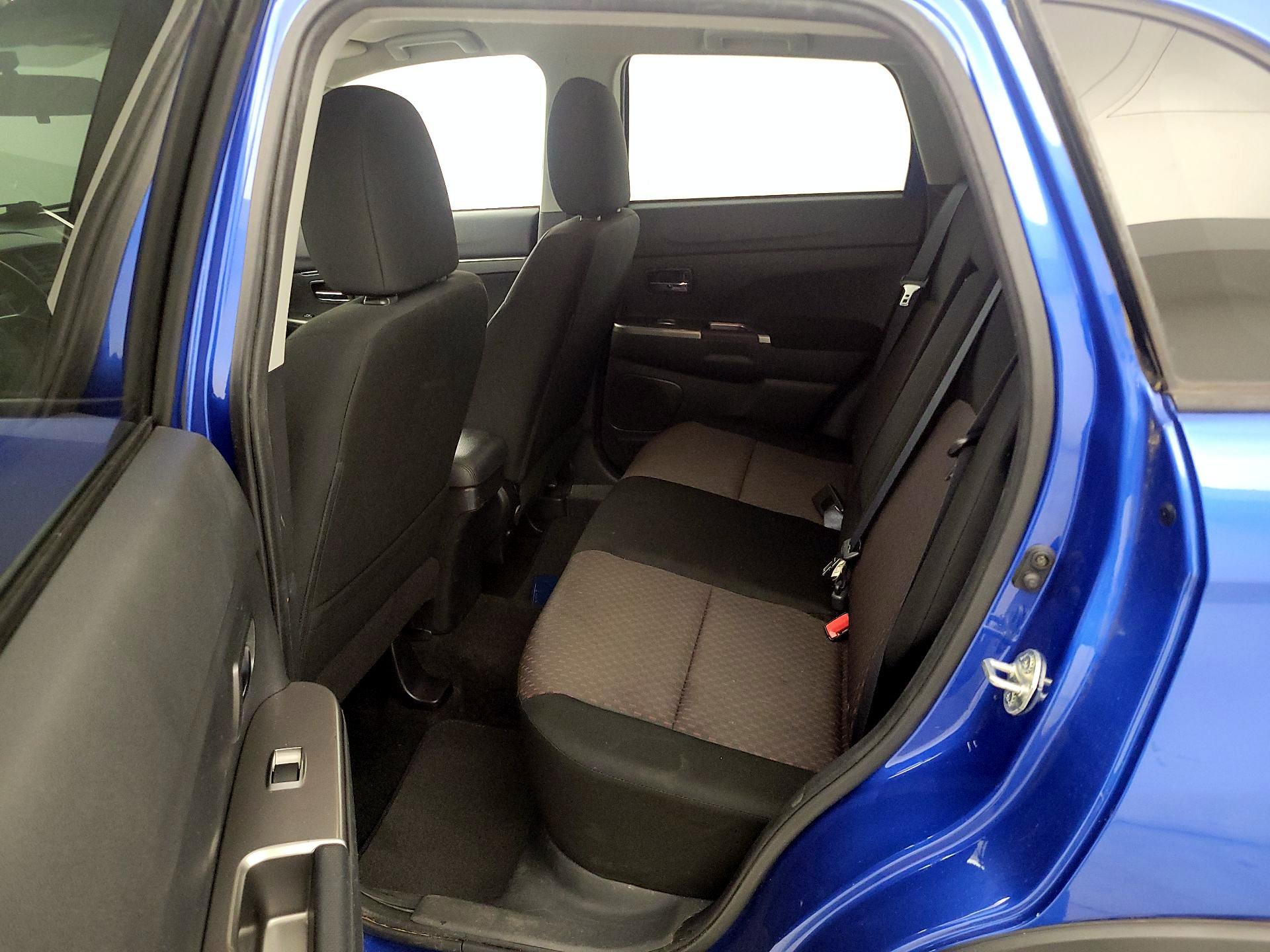 Thumbnail: 2019 Mitsubishi Outlander Sport - 19