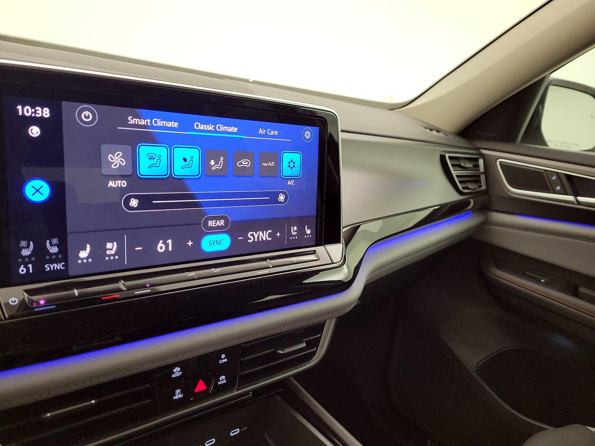 Thumbnail: 2024 Volkswagen Atlas - 17