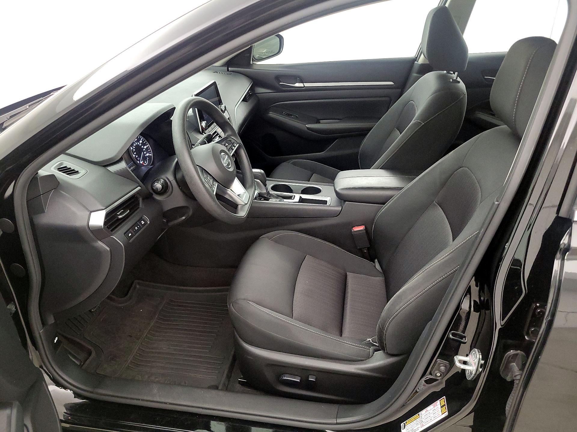 Thumbnail: 2022 Nissan Altima - 11