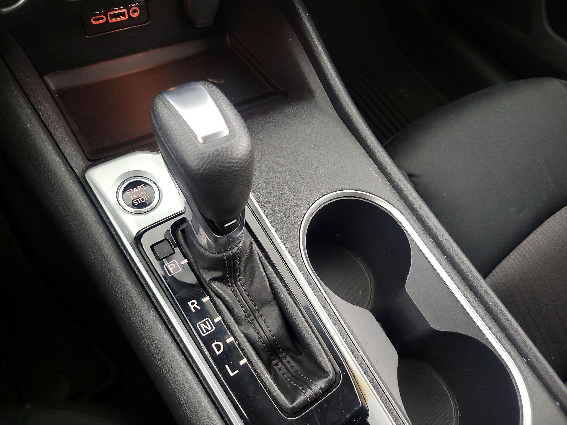 Thumbnail: 2022 Nissan Altima - 17