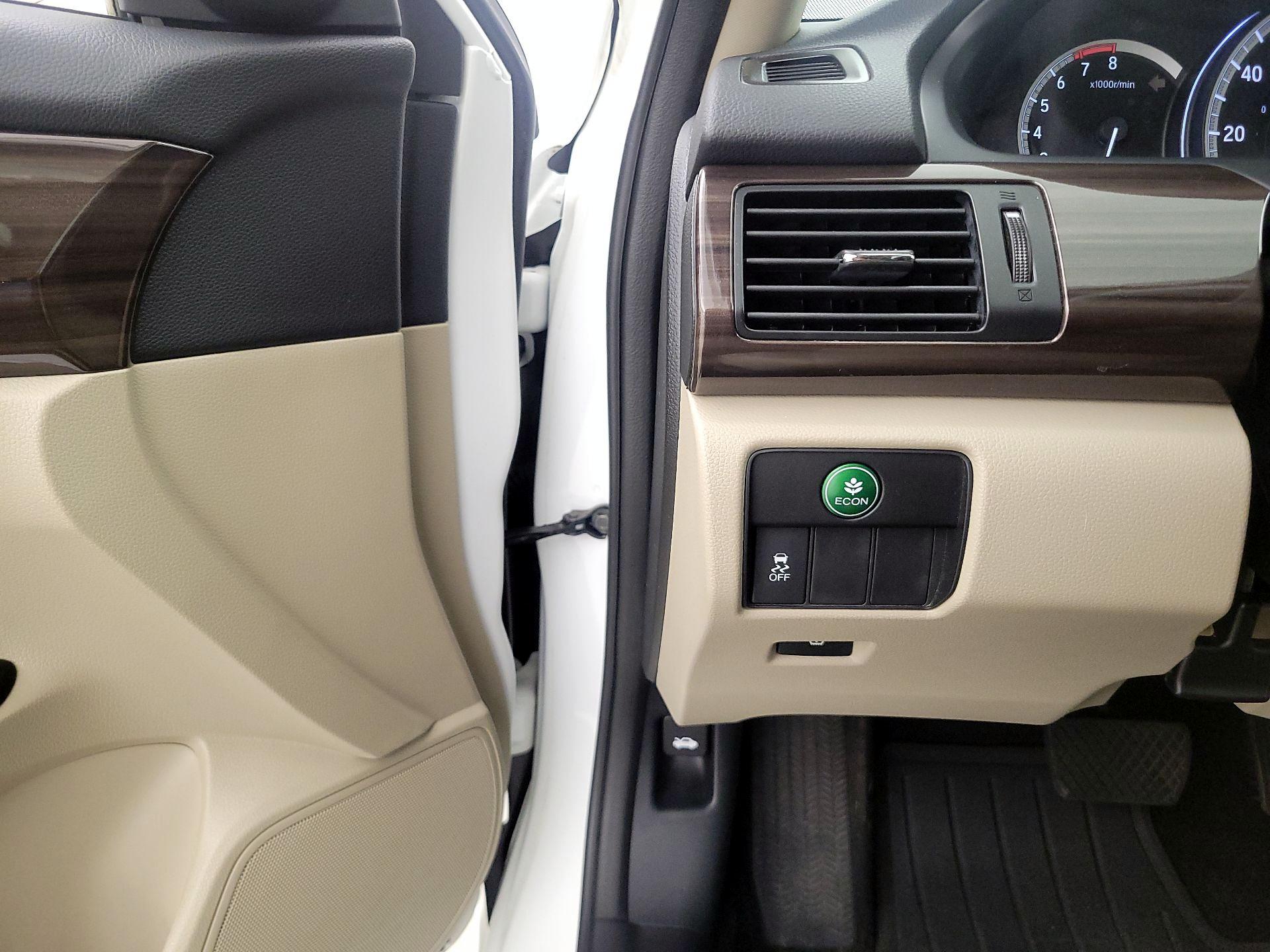 Thumbnail: 2017 Honda Accord - 13