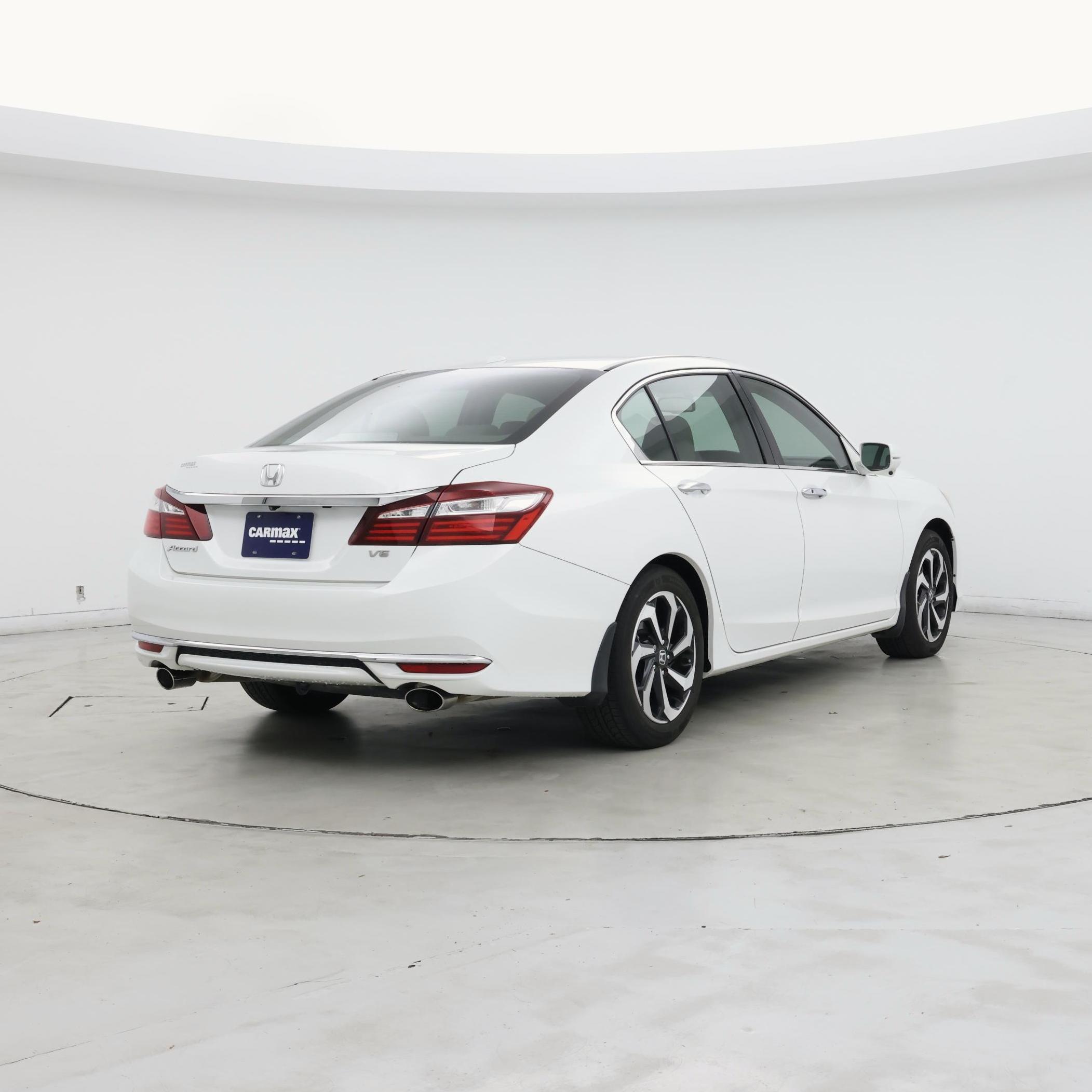 Thumbnail: 2017 Honda Accord - 8