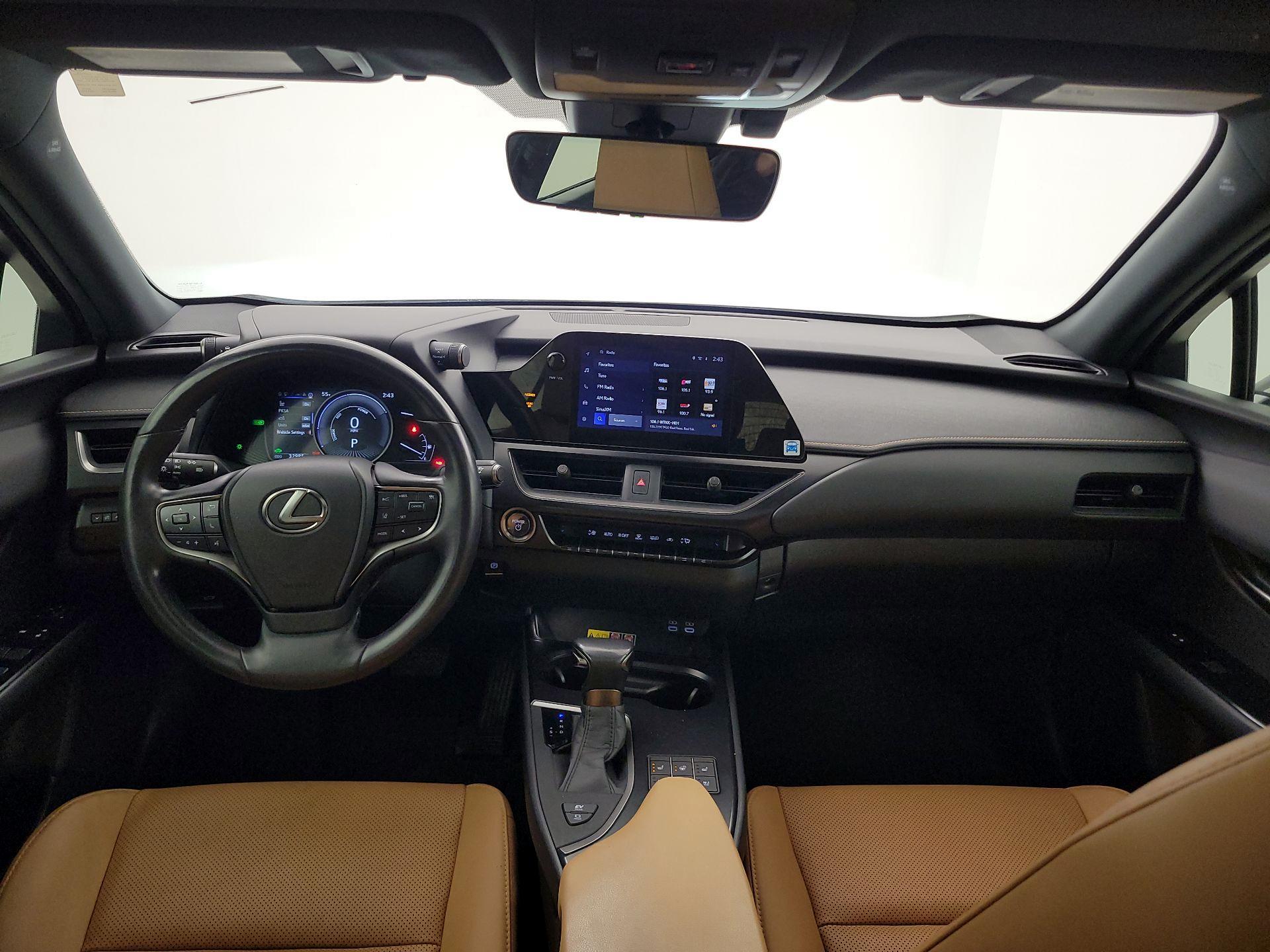 Thumbnail: 2024 Lexus UX - 9