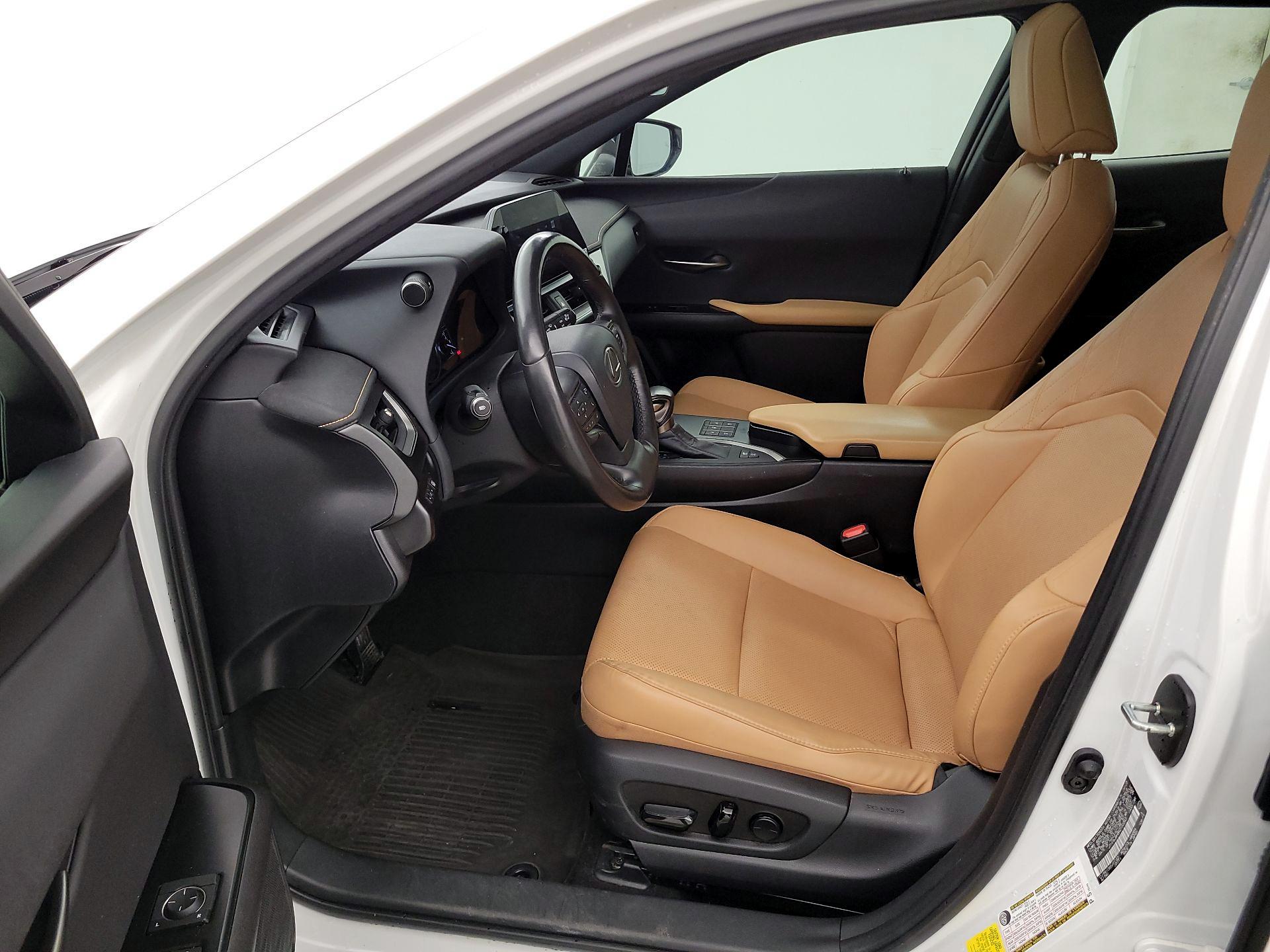 Thumbnail: 2024 Lexus UX - 11