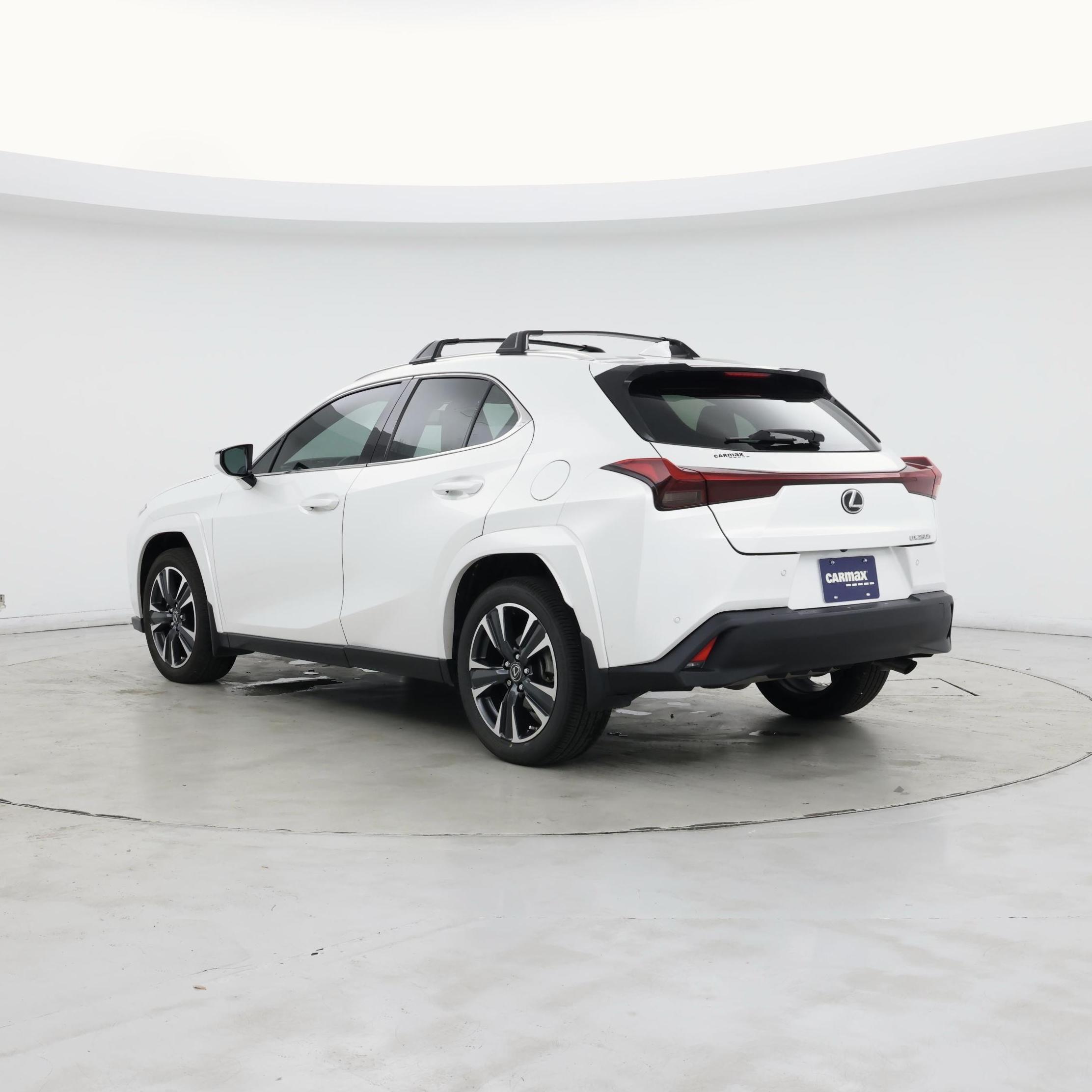 Thumbnail: 2024 Lexus UX - 2