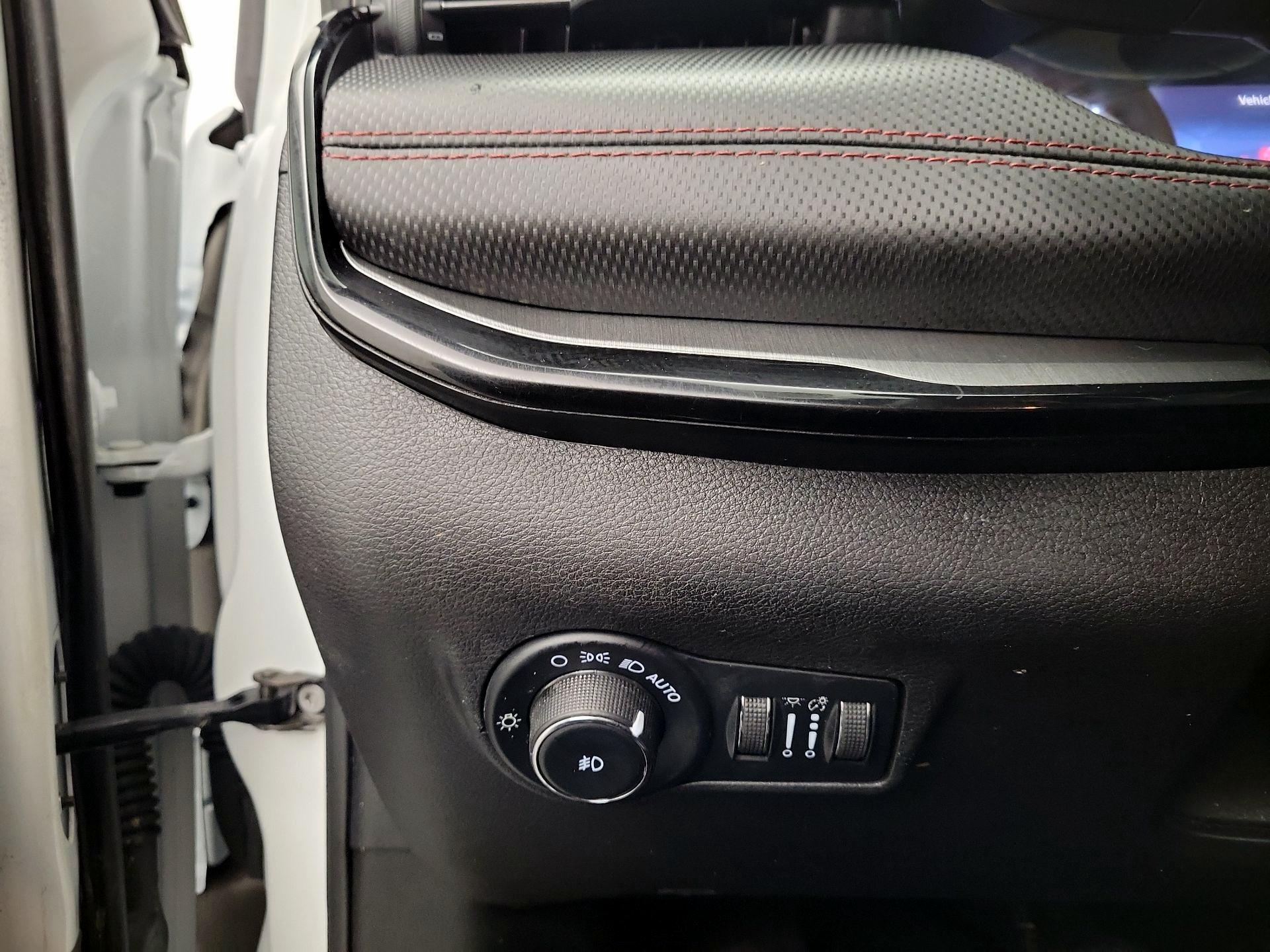 Thumbnail: 2023 Jeep Compass - 11