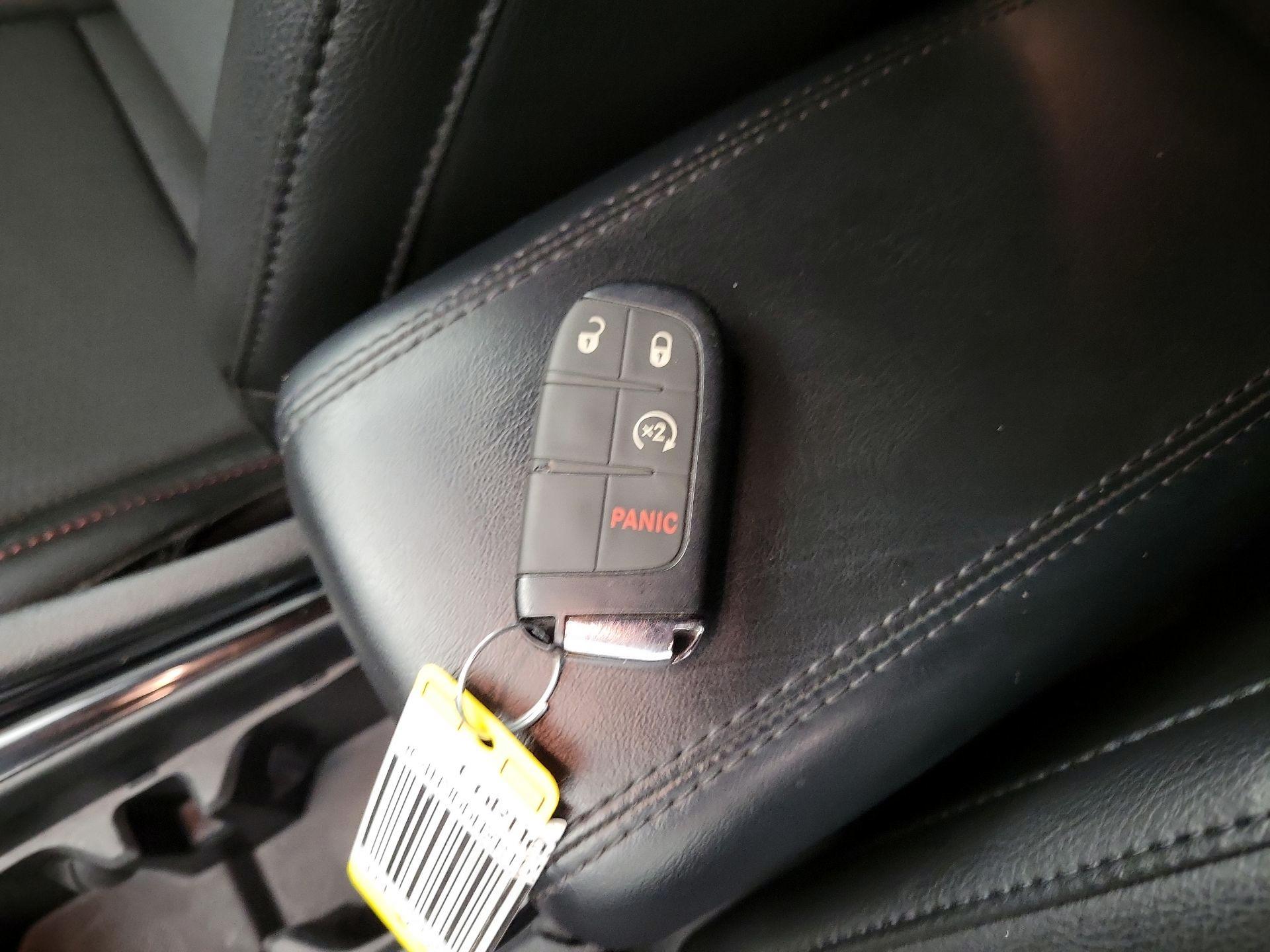 Thumbnail: 2023 Jeep Compass - 20