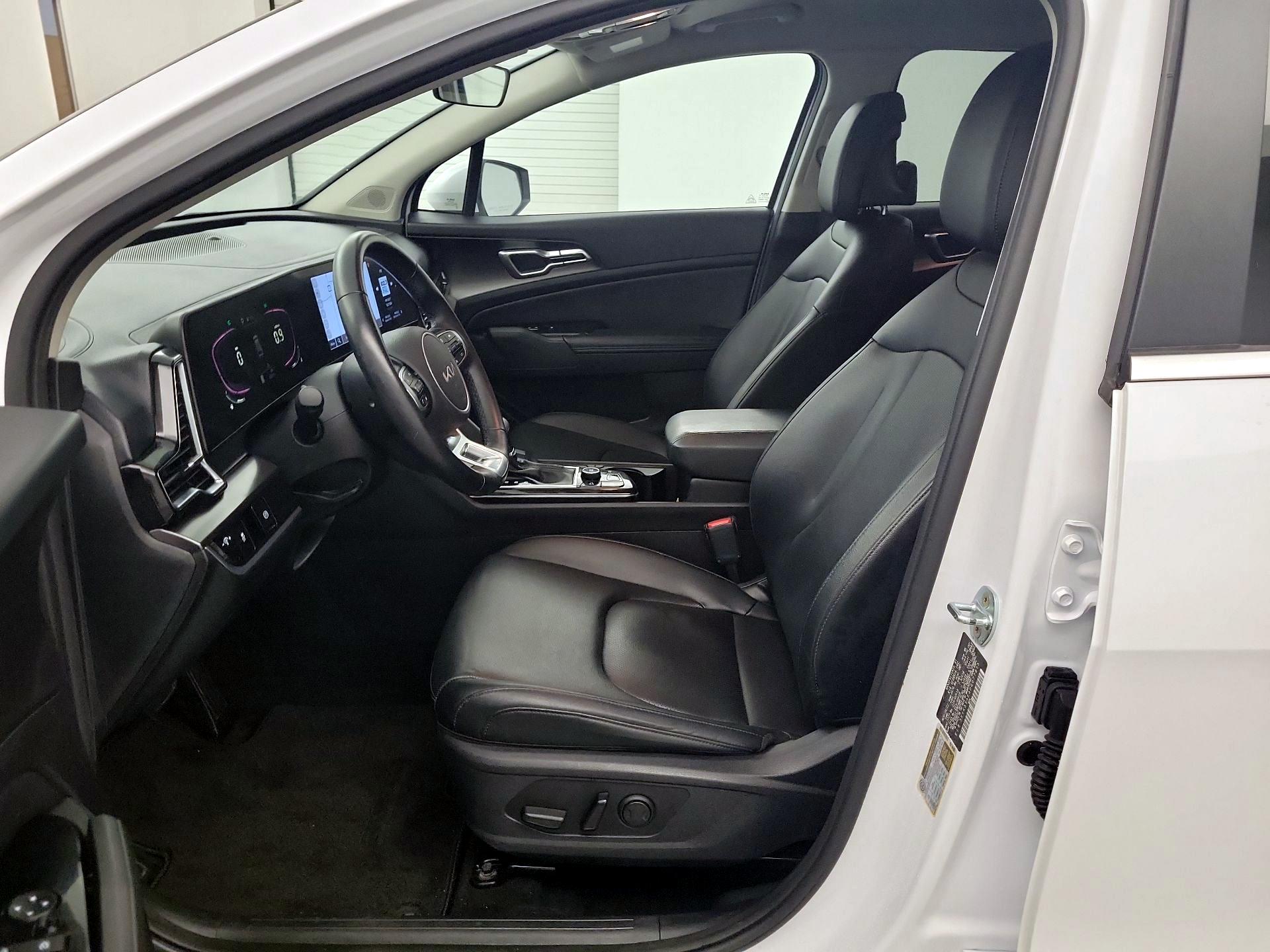 Thumbnail: 2023 Kia Sportage - 9