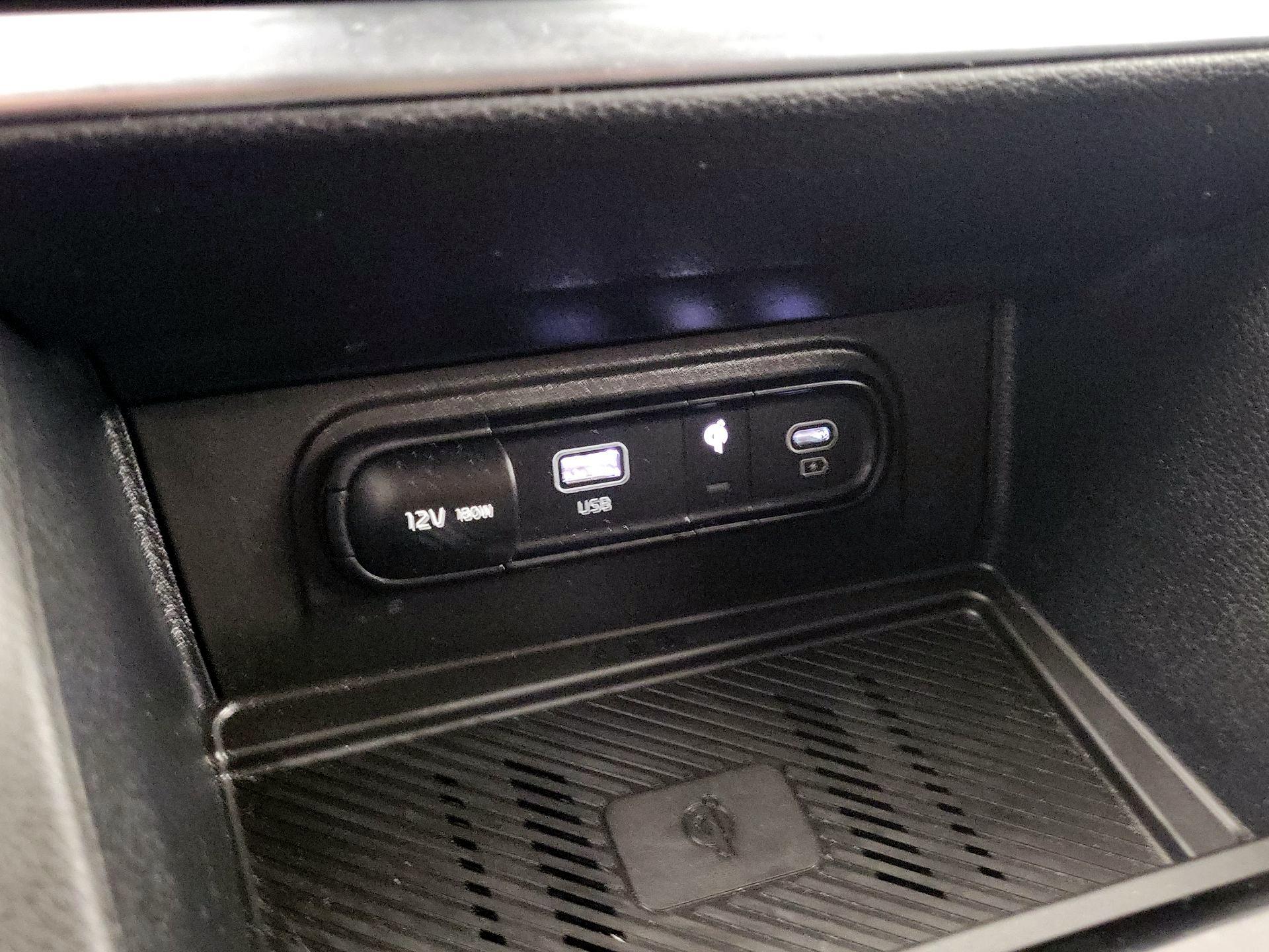 Thumbnail: 2023 Kia Sportage - 17