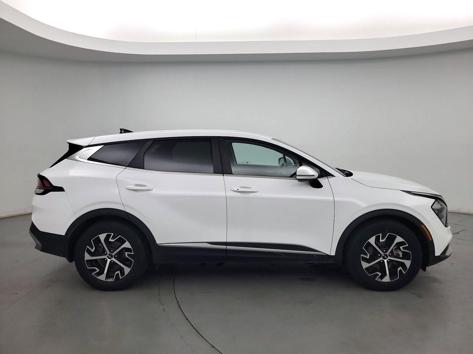 Thumbnail: 2023 Kia Sportage - 4