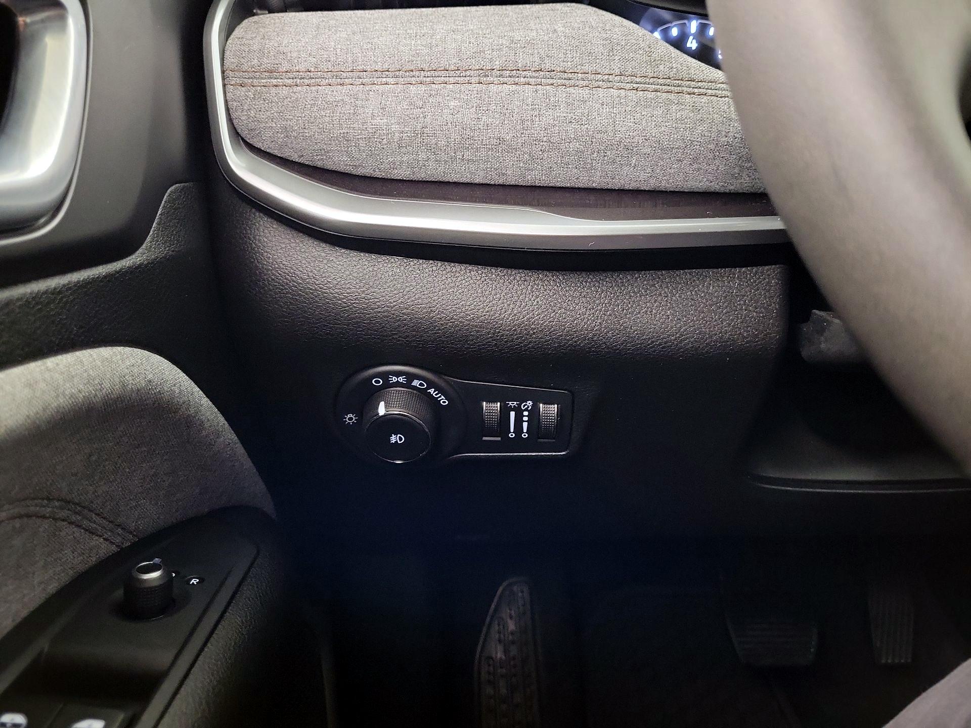 Thumbnail: 2023 Jeep Compass - 11