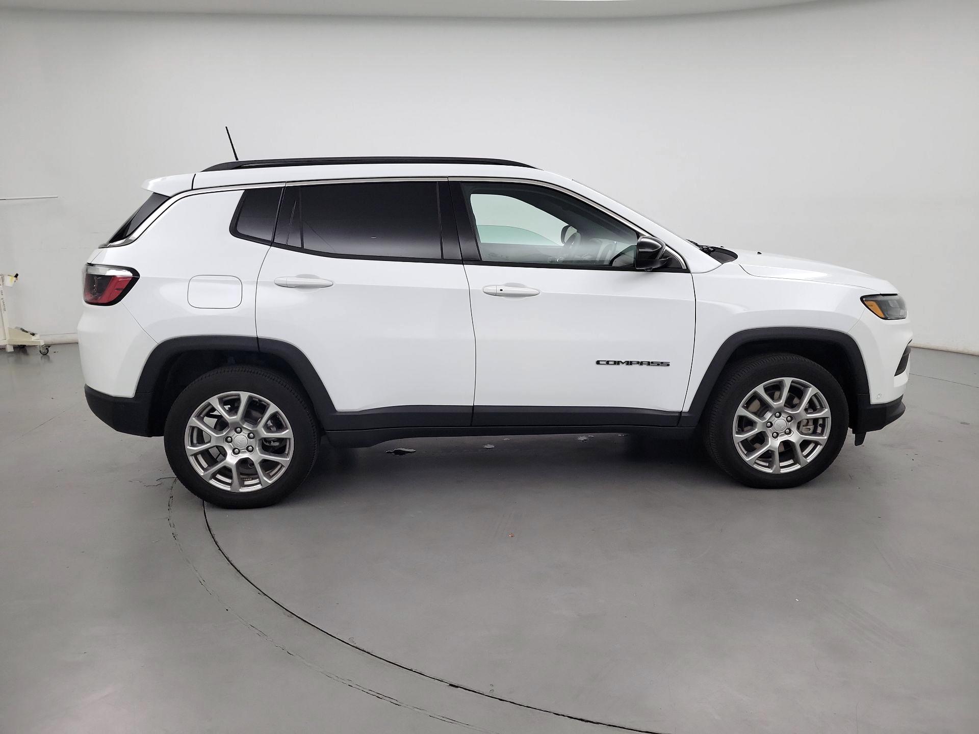 Thumbnail: 2023 Jeep Compass - 4