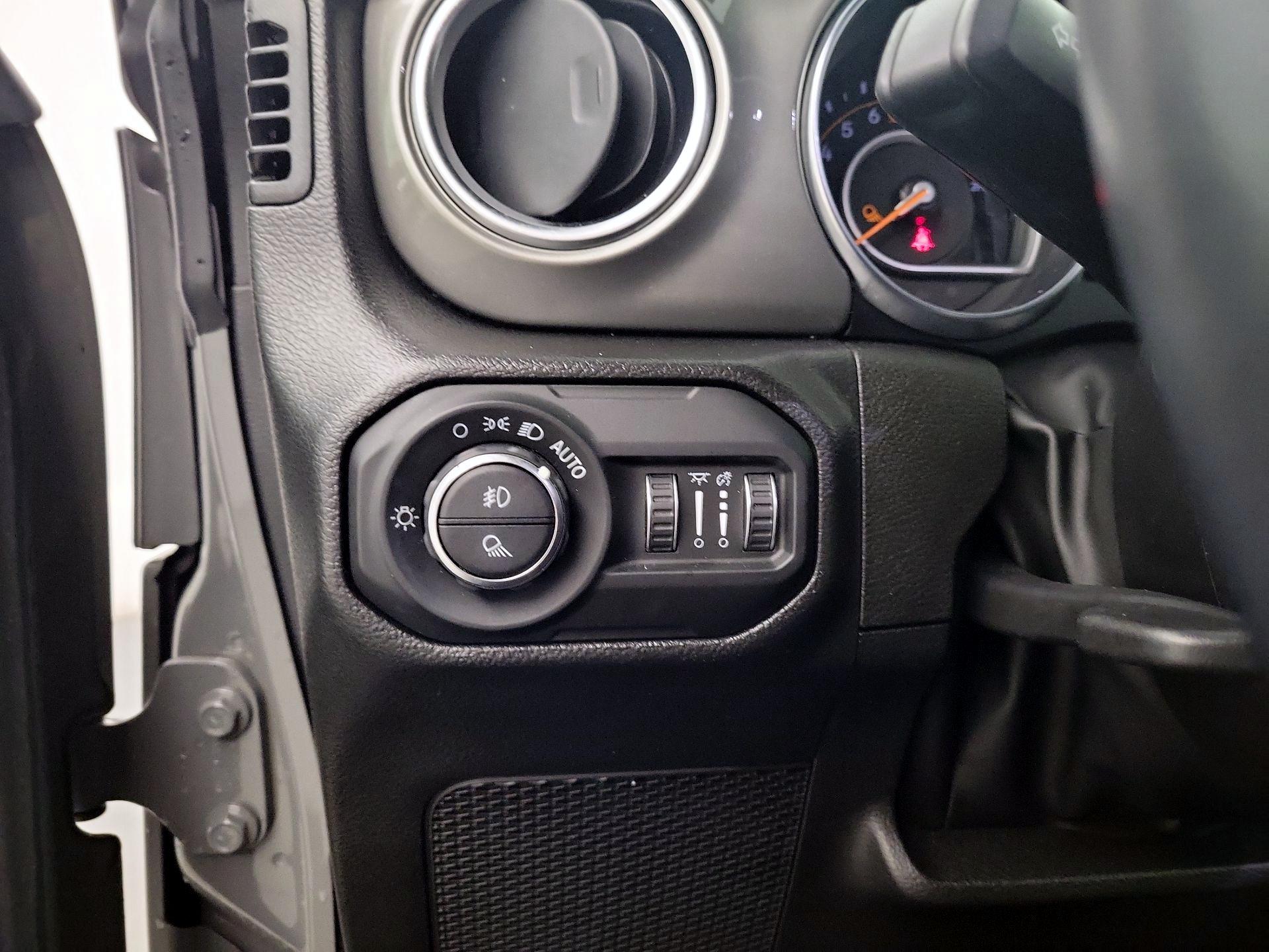 Thumbnail: 2022 Jeep Gladiator - 11