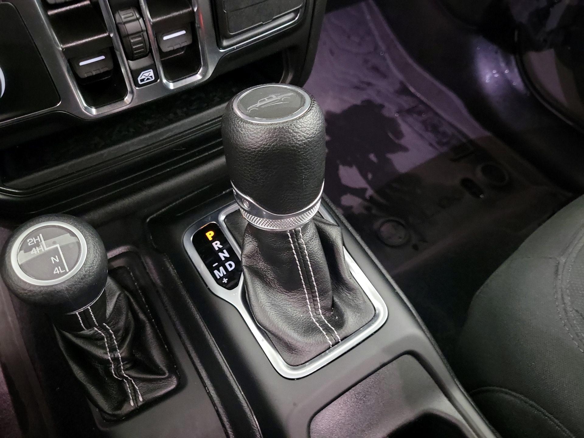 Thumbnail: 2022 Jeep Gladiator - 16