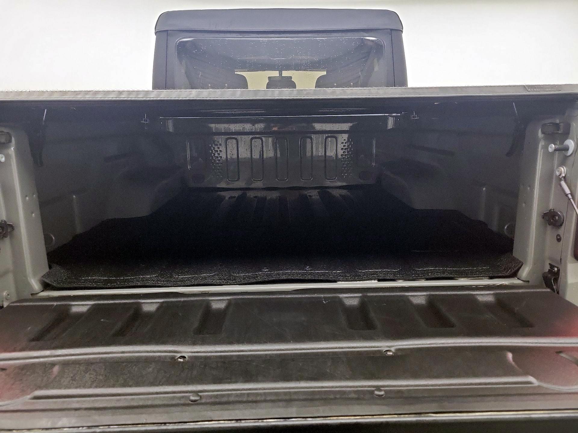 Thumbnail: 2022 Jeep Gladiator - 19