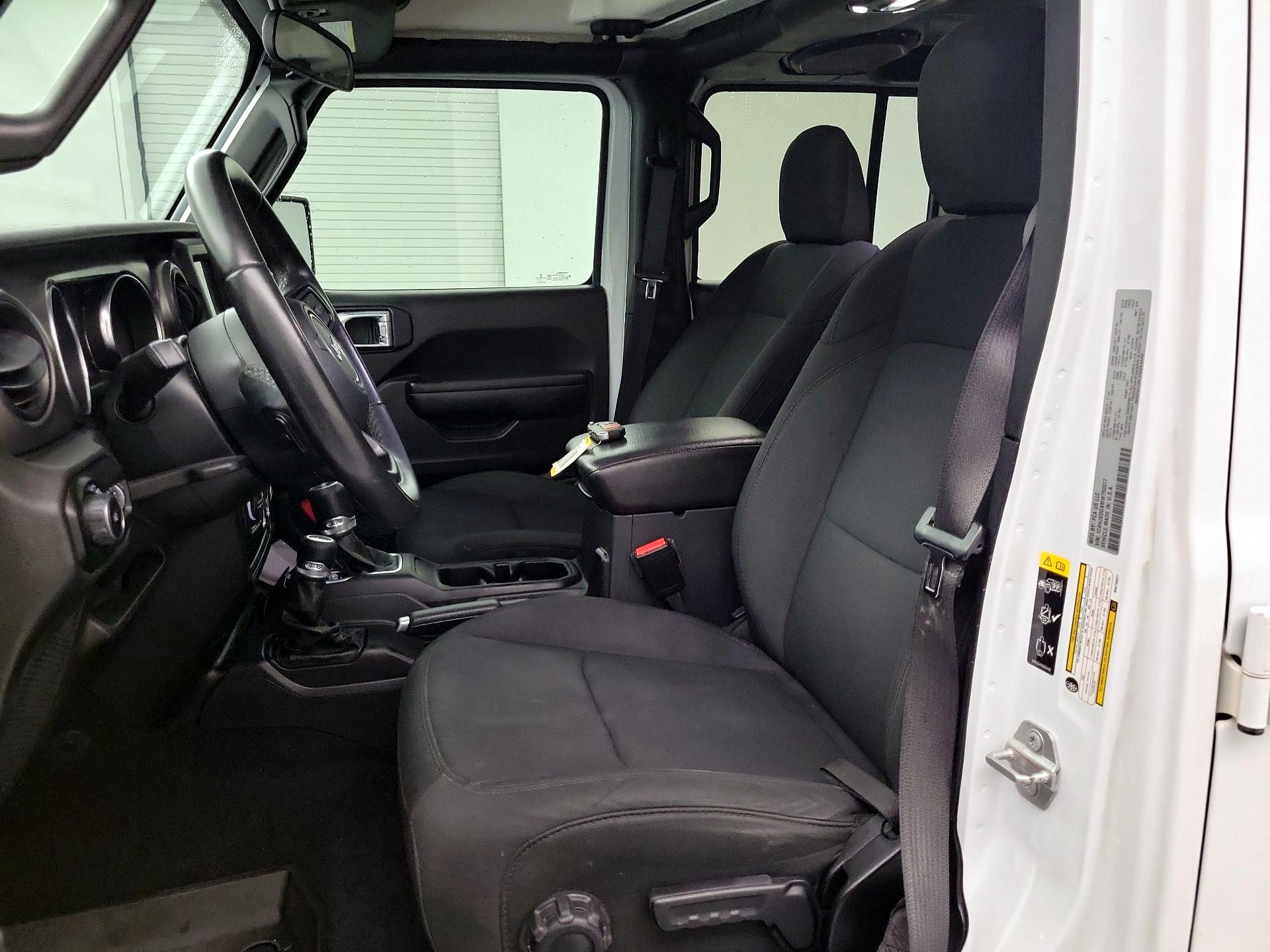 Thumbnail: 2021 Jeep Wrangler - 9