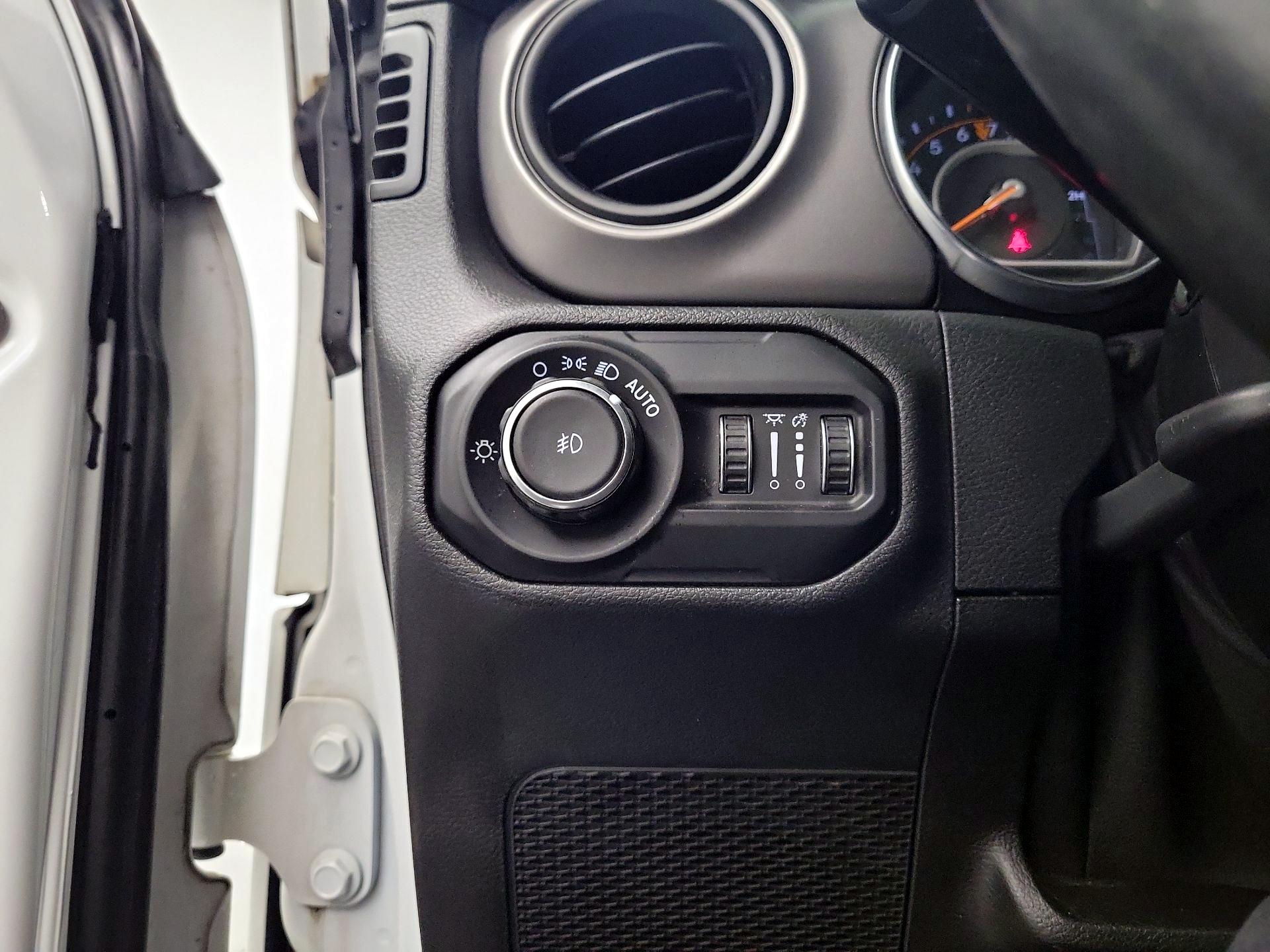 Thumbnail: 2021 Jeep Wrangler - 11