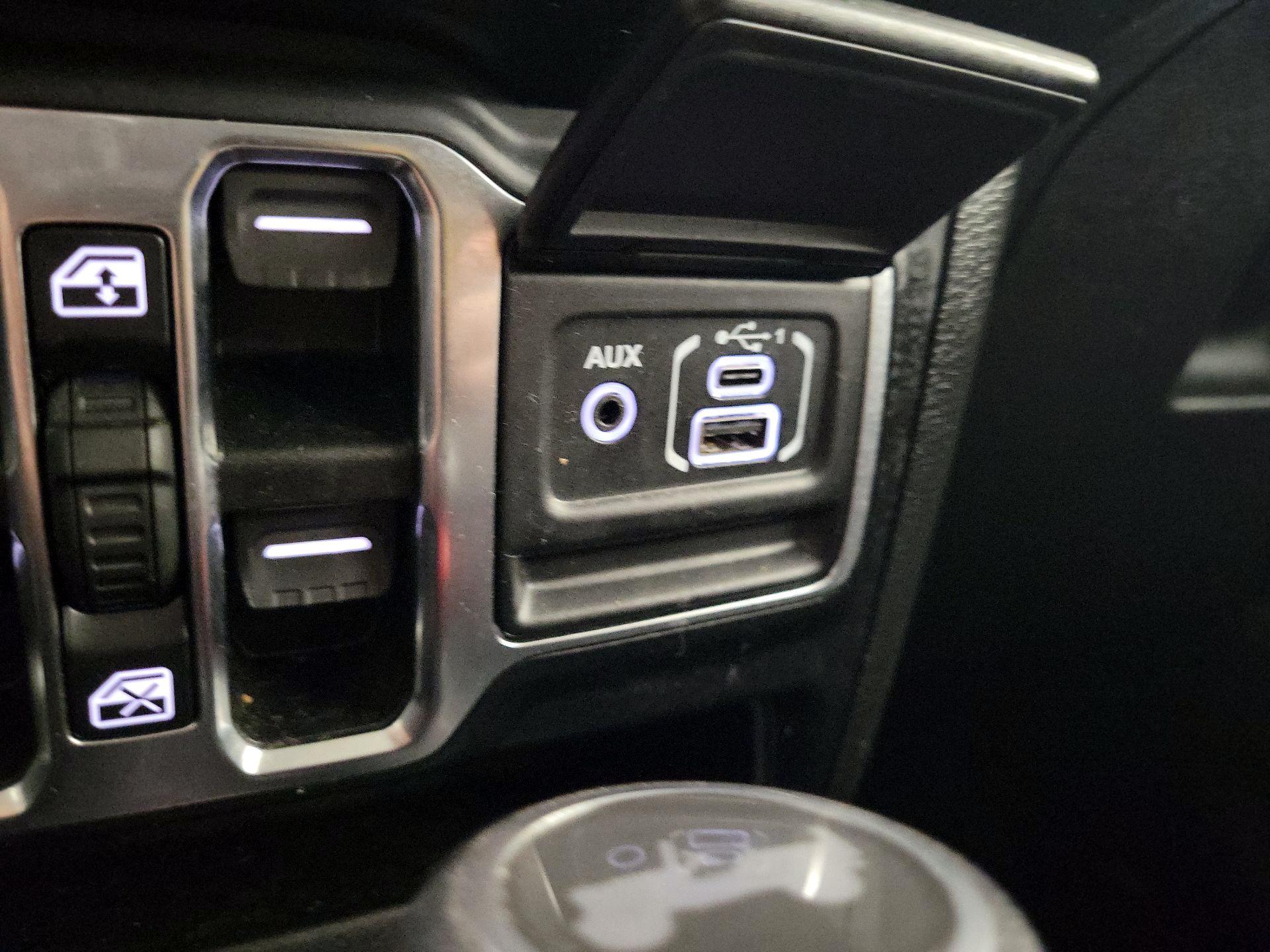 Thumbnail: 2021 Jeep Wrangler - 16