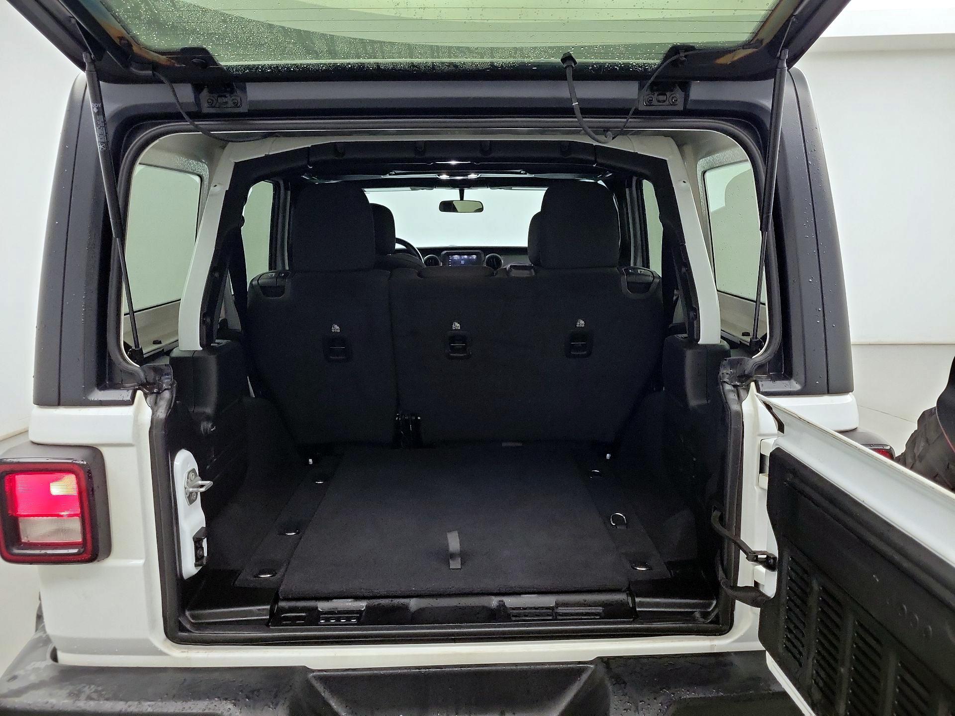 Thumbnail: 2021 Jeep Wrangler - 19