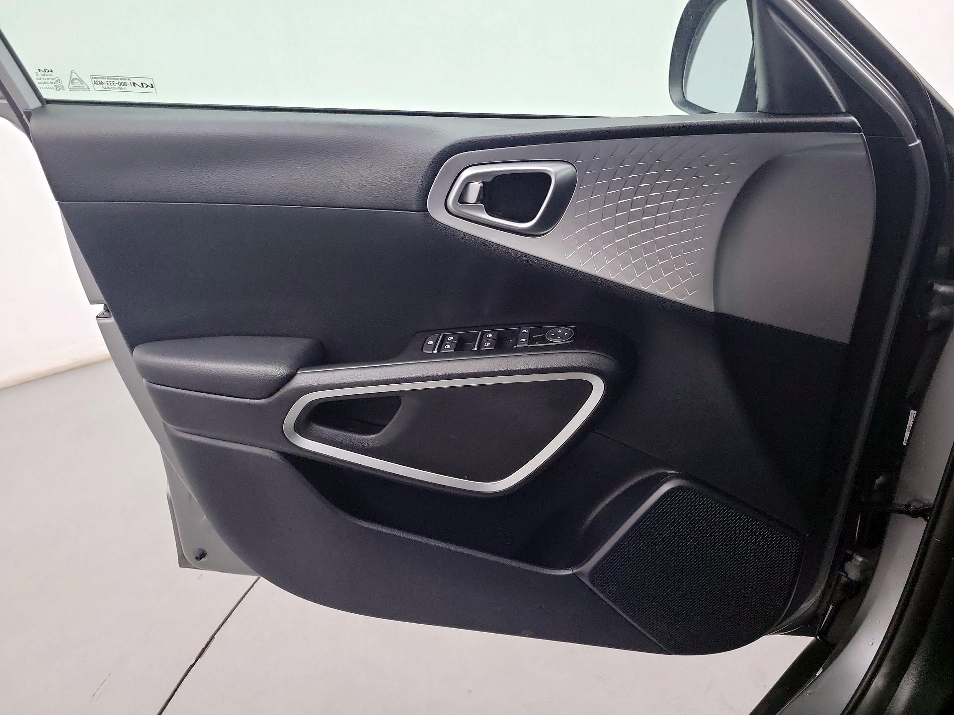 Thumbnail: 2022 Kia Soul - 10