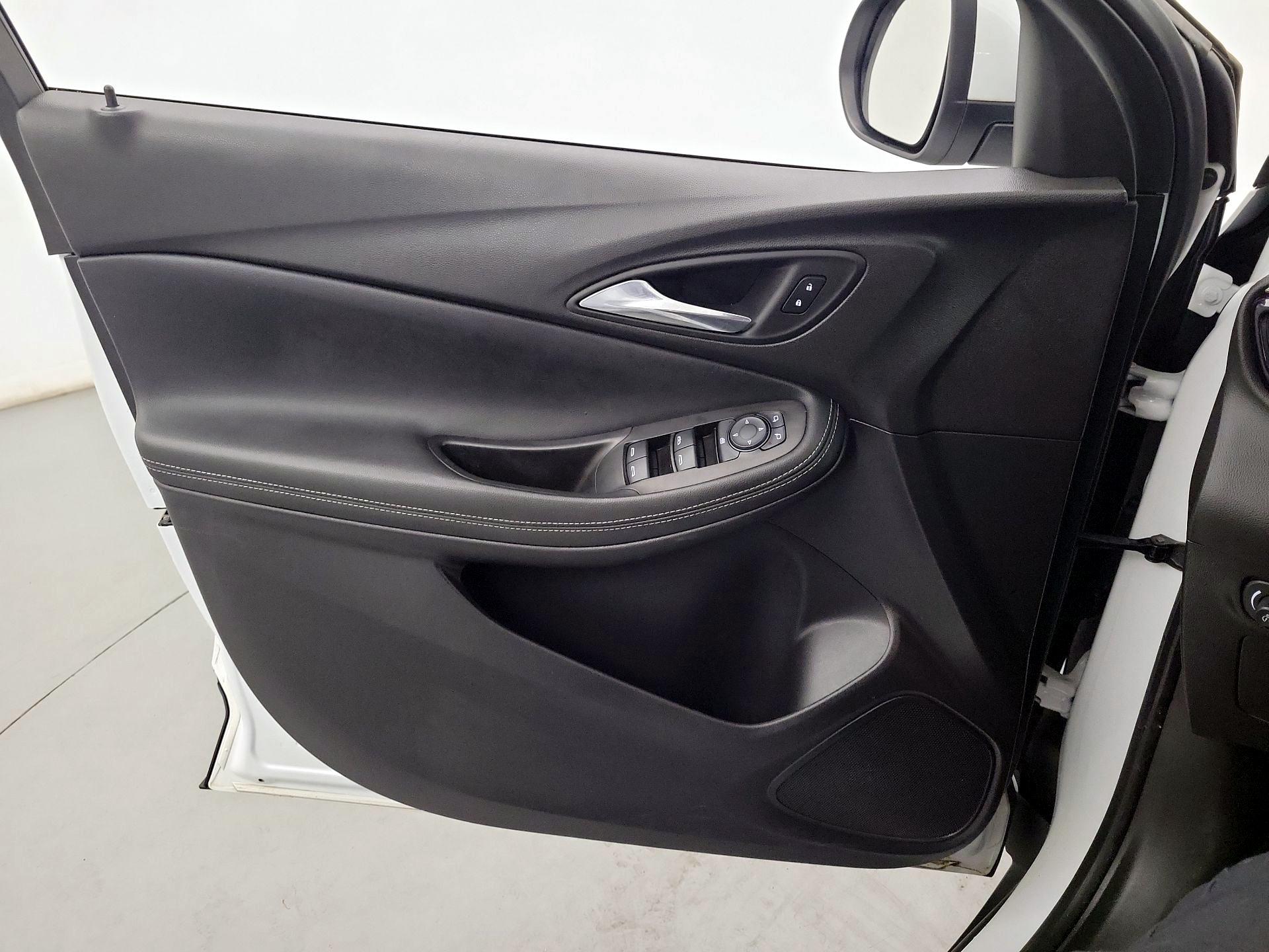 Thumbnail: 2022 Buick Encore GX - 10