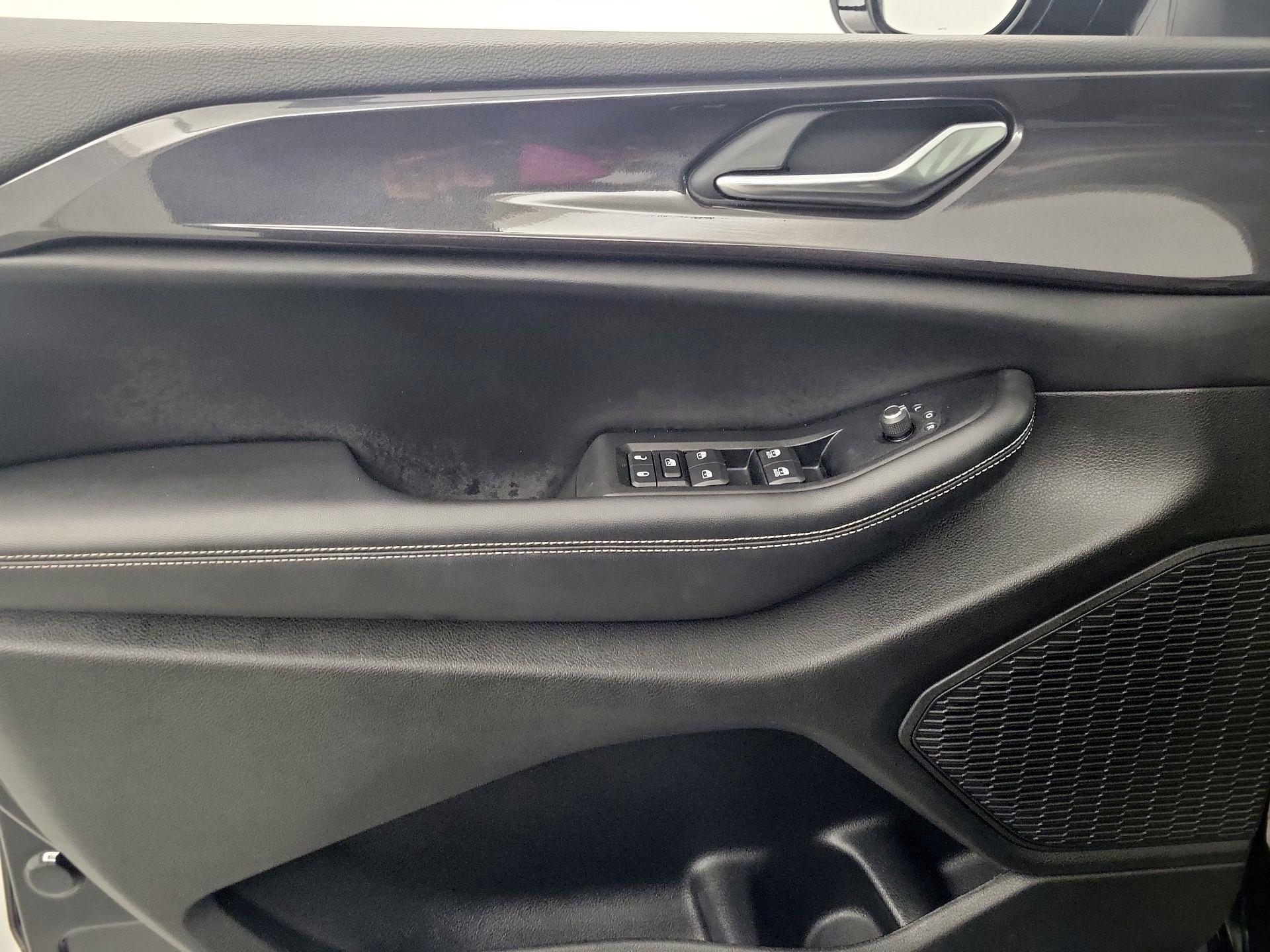 Thumbnail: 2023 Jeep Grand Cherokee L - 10