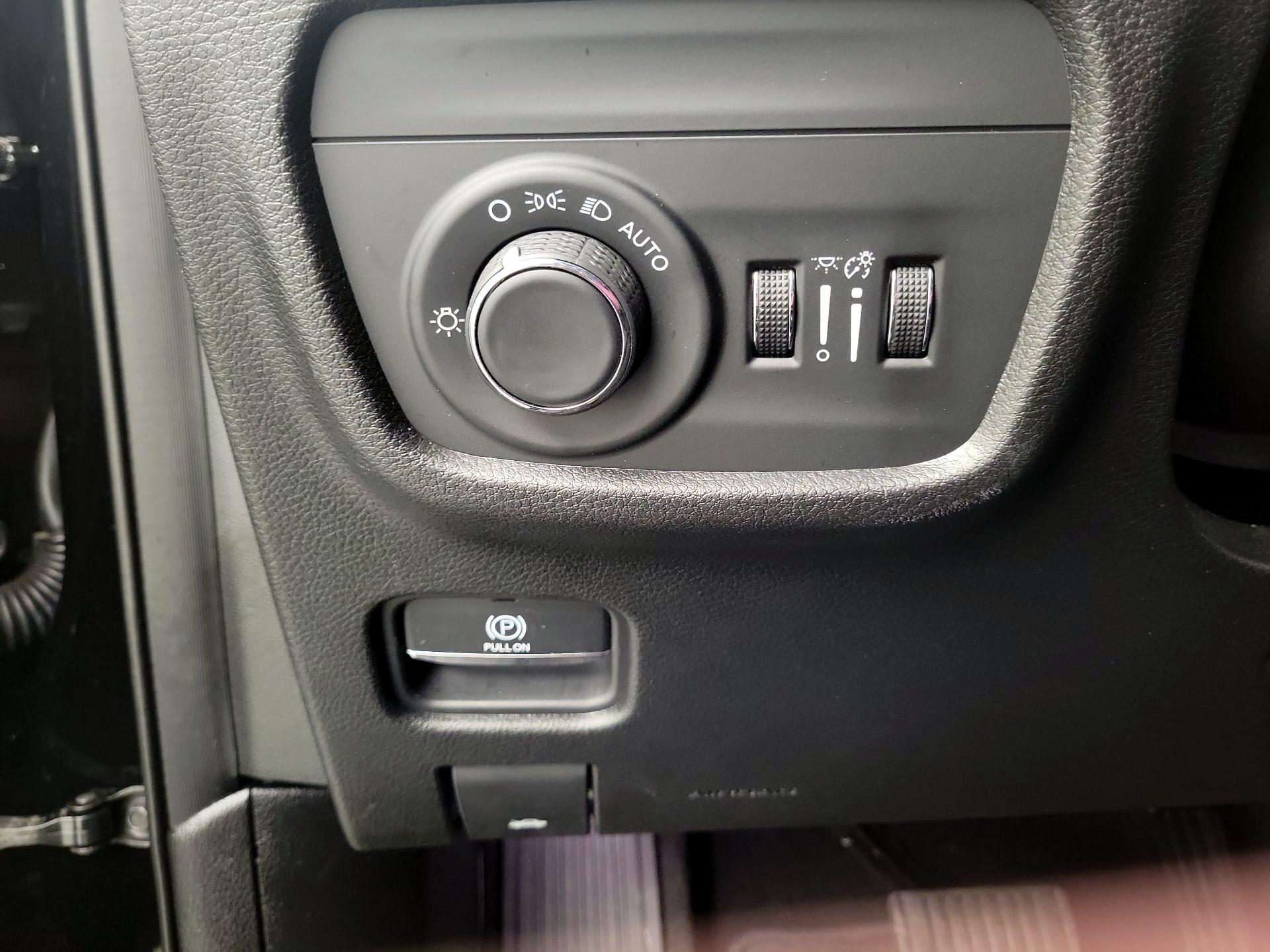 Thumbnail: 2023 Jeep Grand Cherokee L - 11