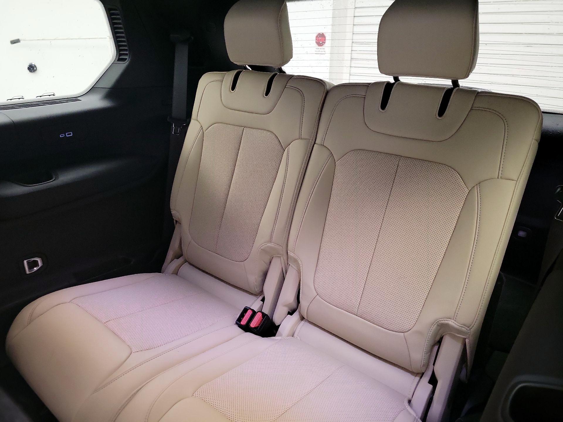 Thumbnail: 2023 Jeep Grand Cherokee L - 19