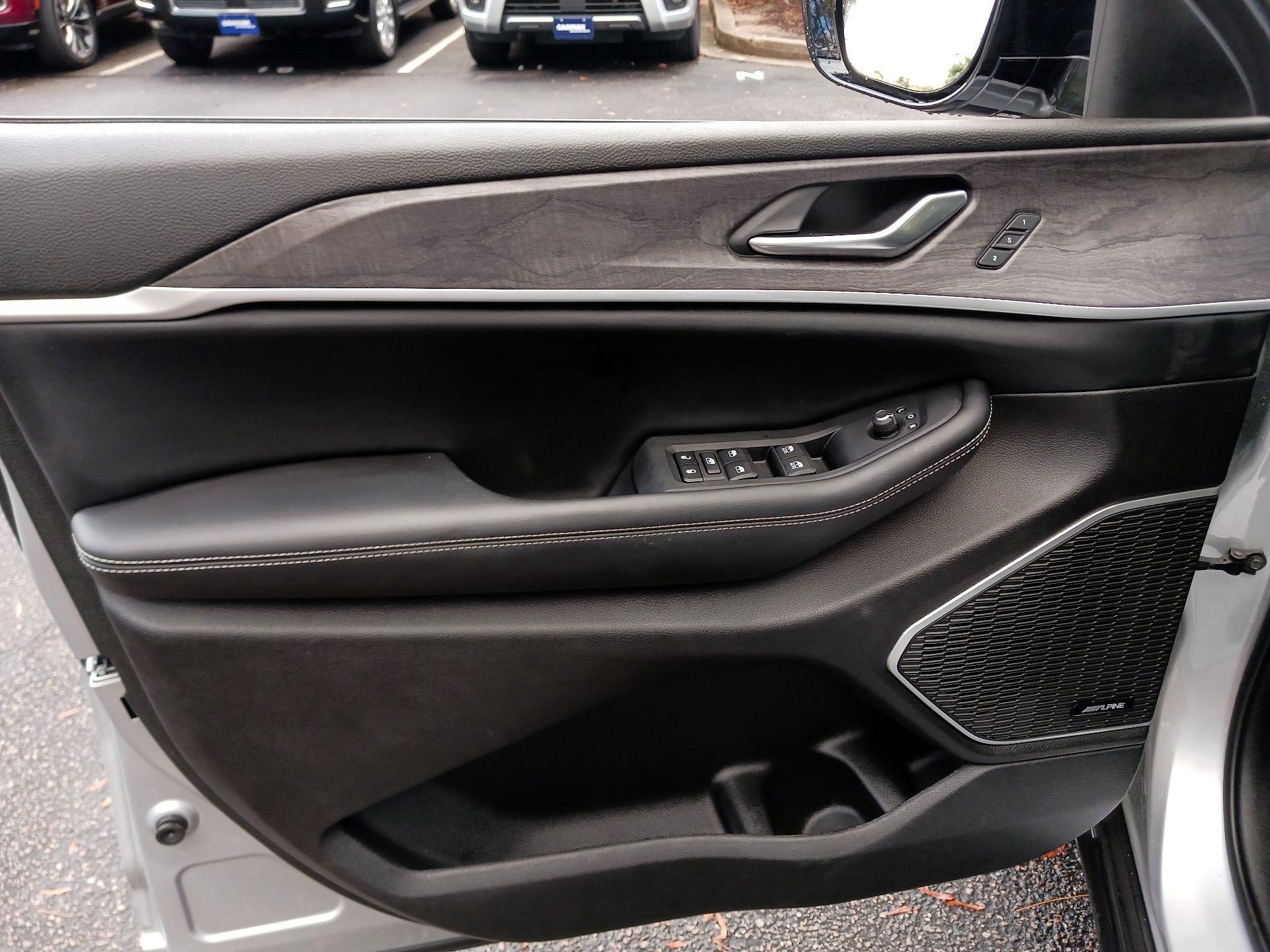 Thumbnail: 2022 Jeep Grand Cherokee - 10