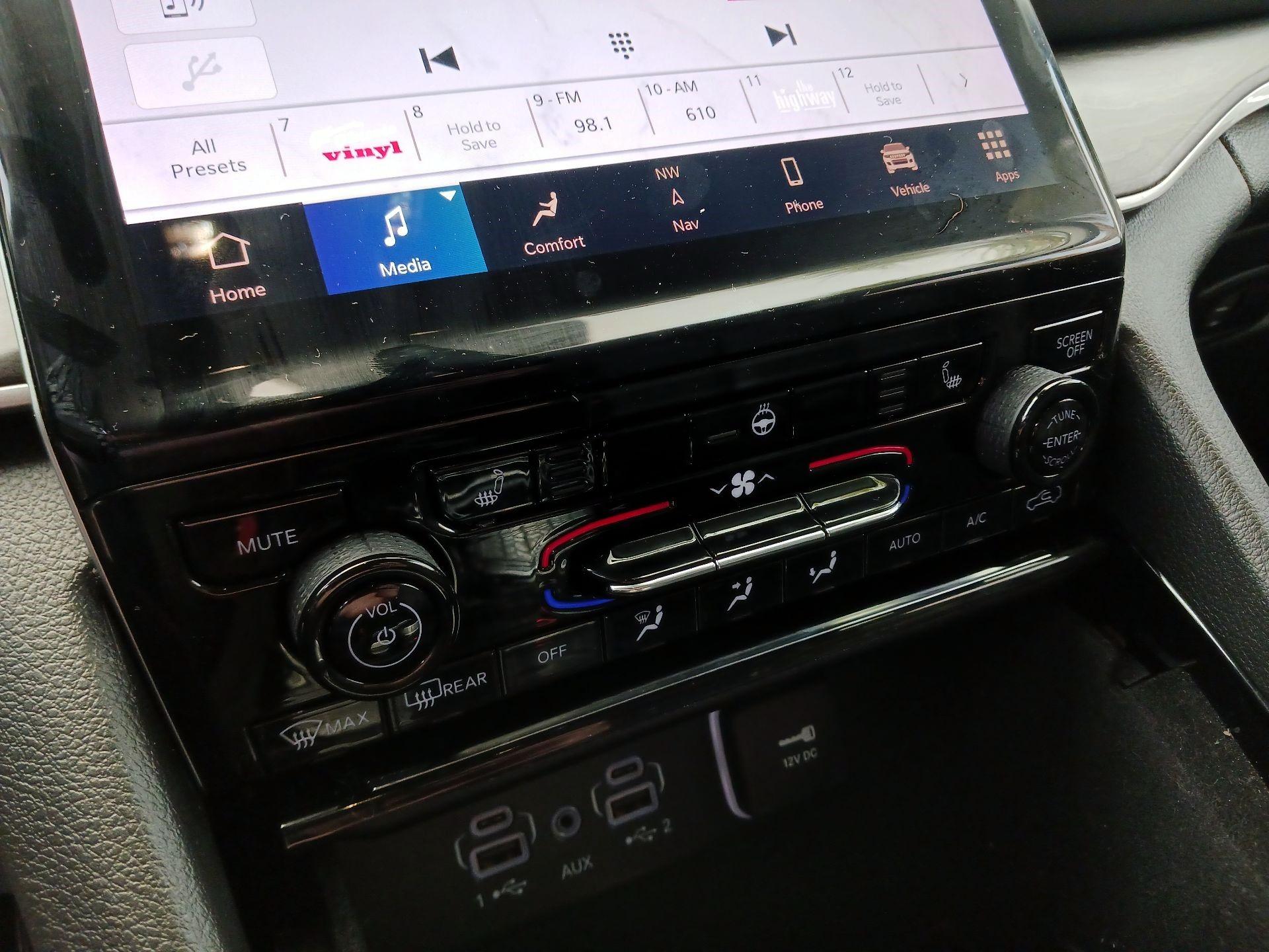 Thumbnail: 2022 Jeep Grand Cherokee - 15