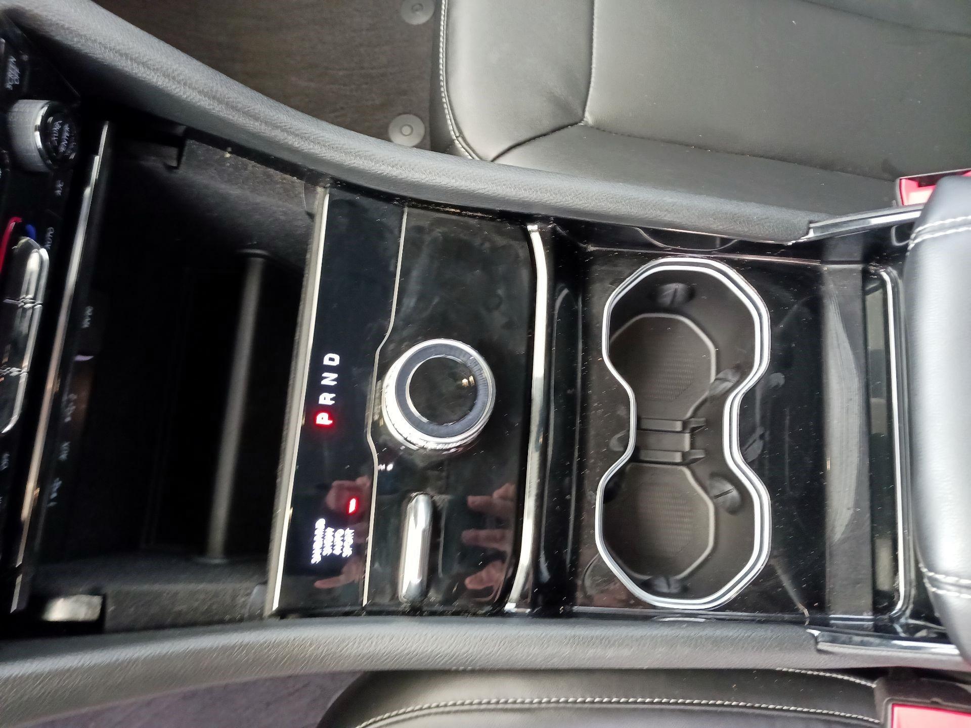 Thumbnail: 2022 Jeep Grand Cherokee - 16