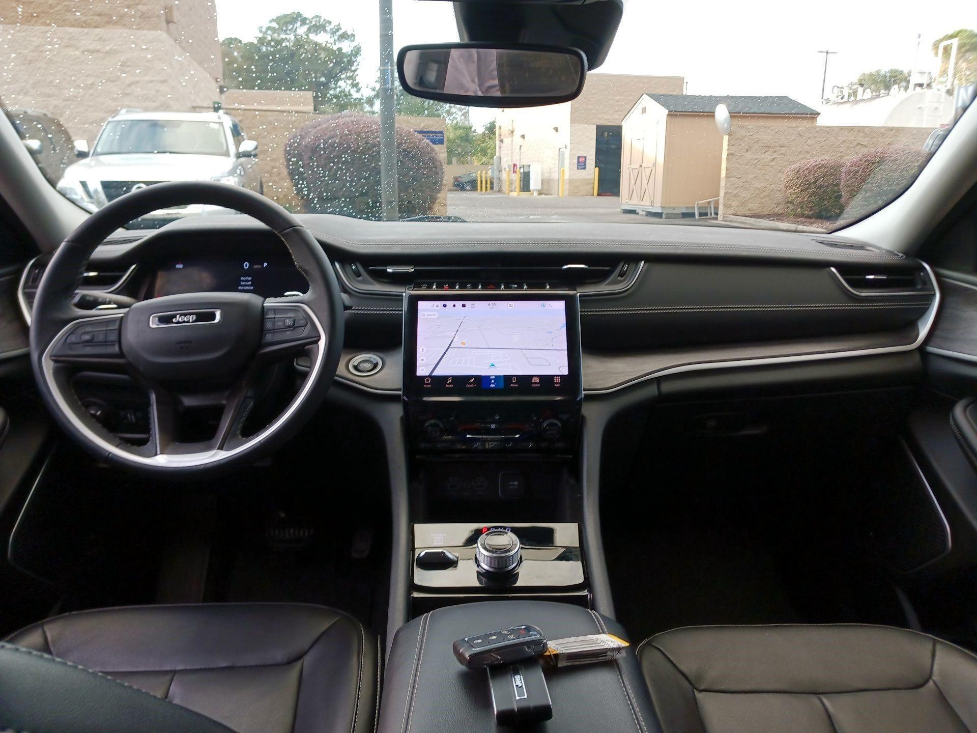 Thumbnail: 2022 Jeep Grand Cherokee - 8