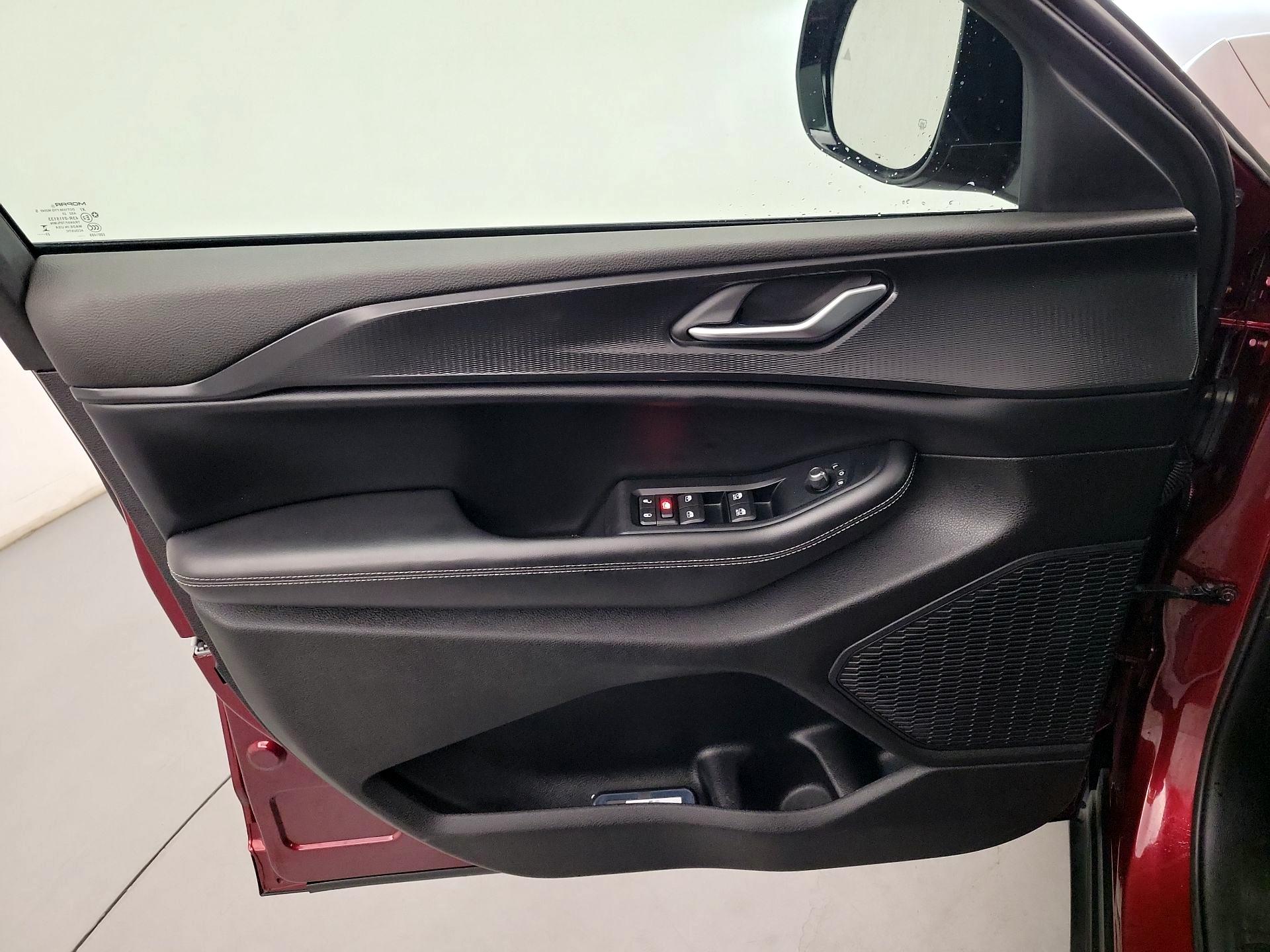 Thumbnail: 2023 Jeep Grand Cherokee L - 10