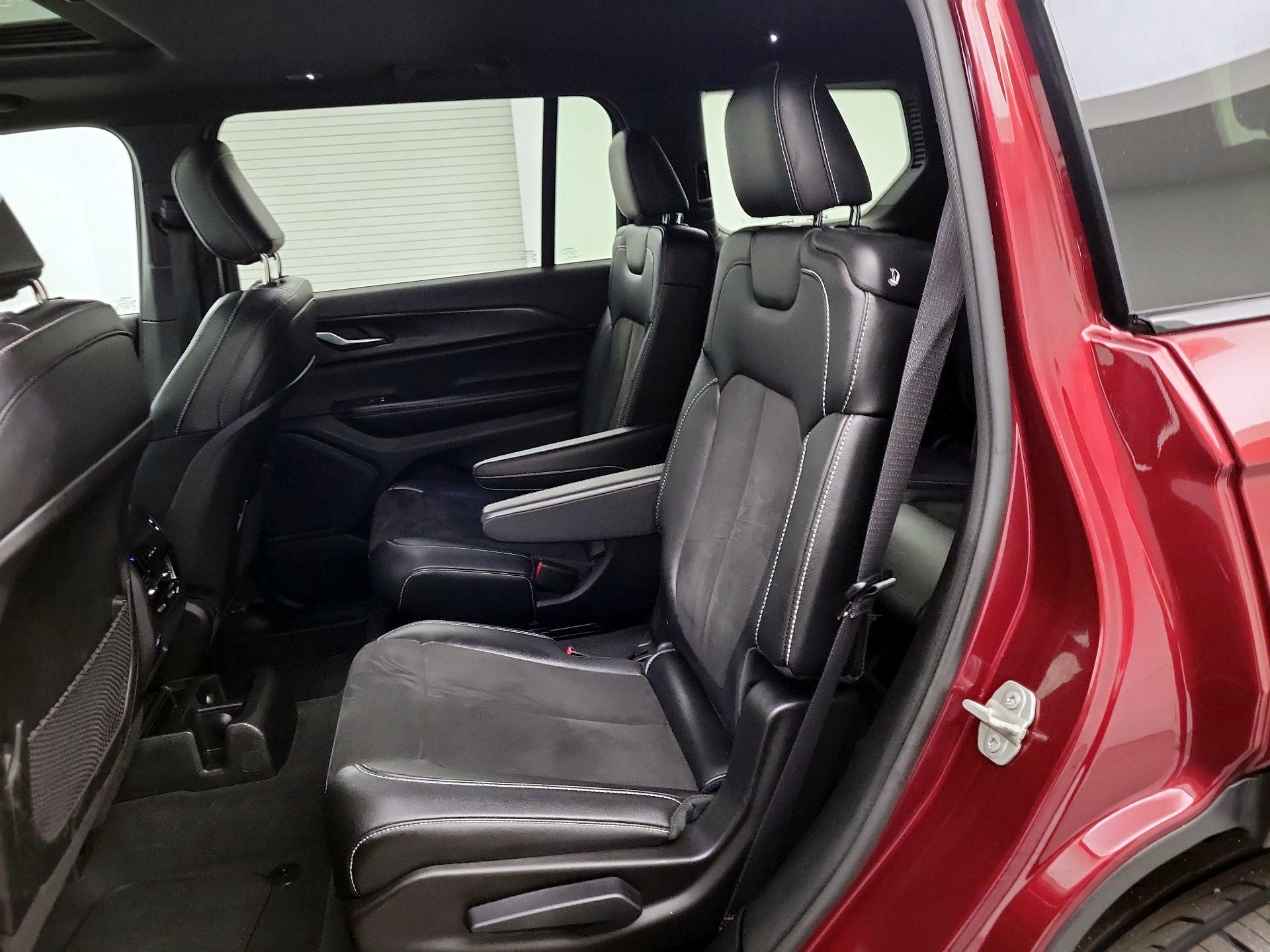 Thumbnail: 2023 Jeep Grand Cherokee L - 18