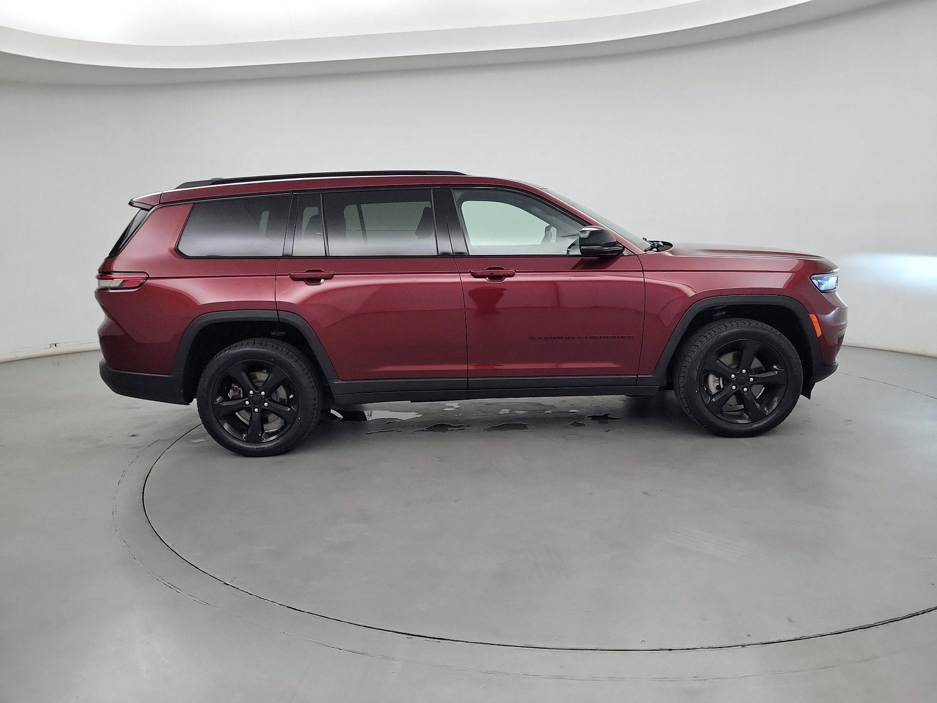 Thumbnail: 2023 Jeep Grand Cherokee L - 4