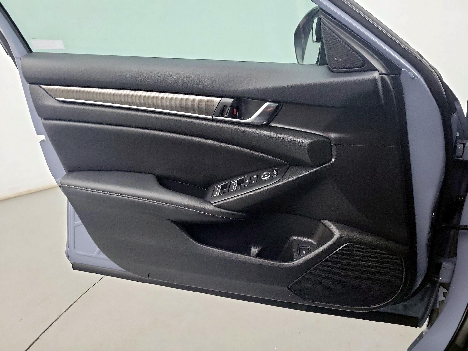 Thumbnail: 2022 Honda Accord - 10