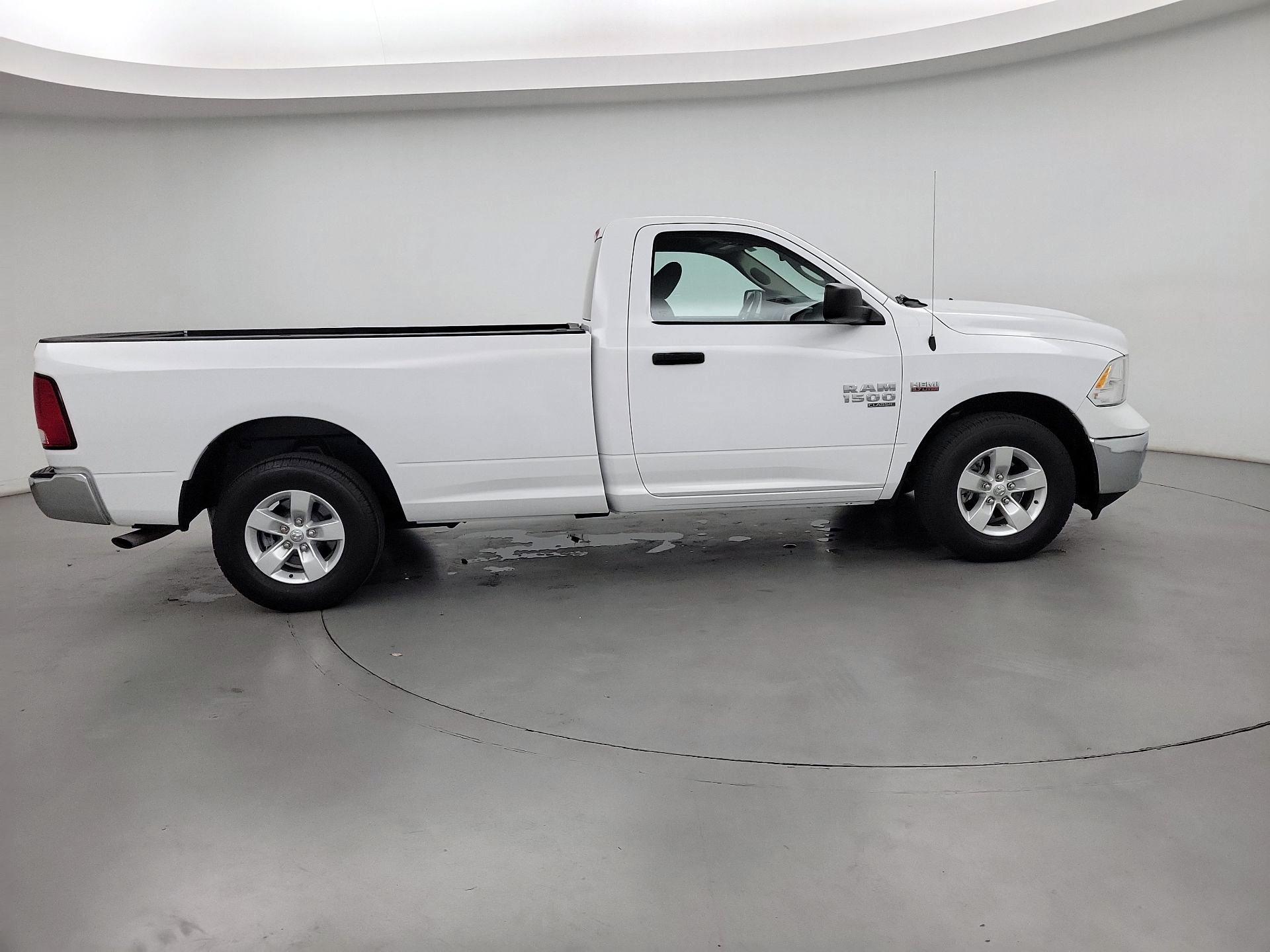 Thumbnail: 2022 RAM 1500 Classic - 4