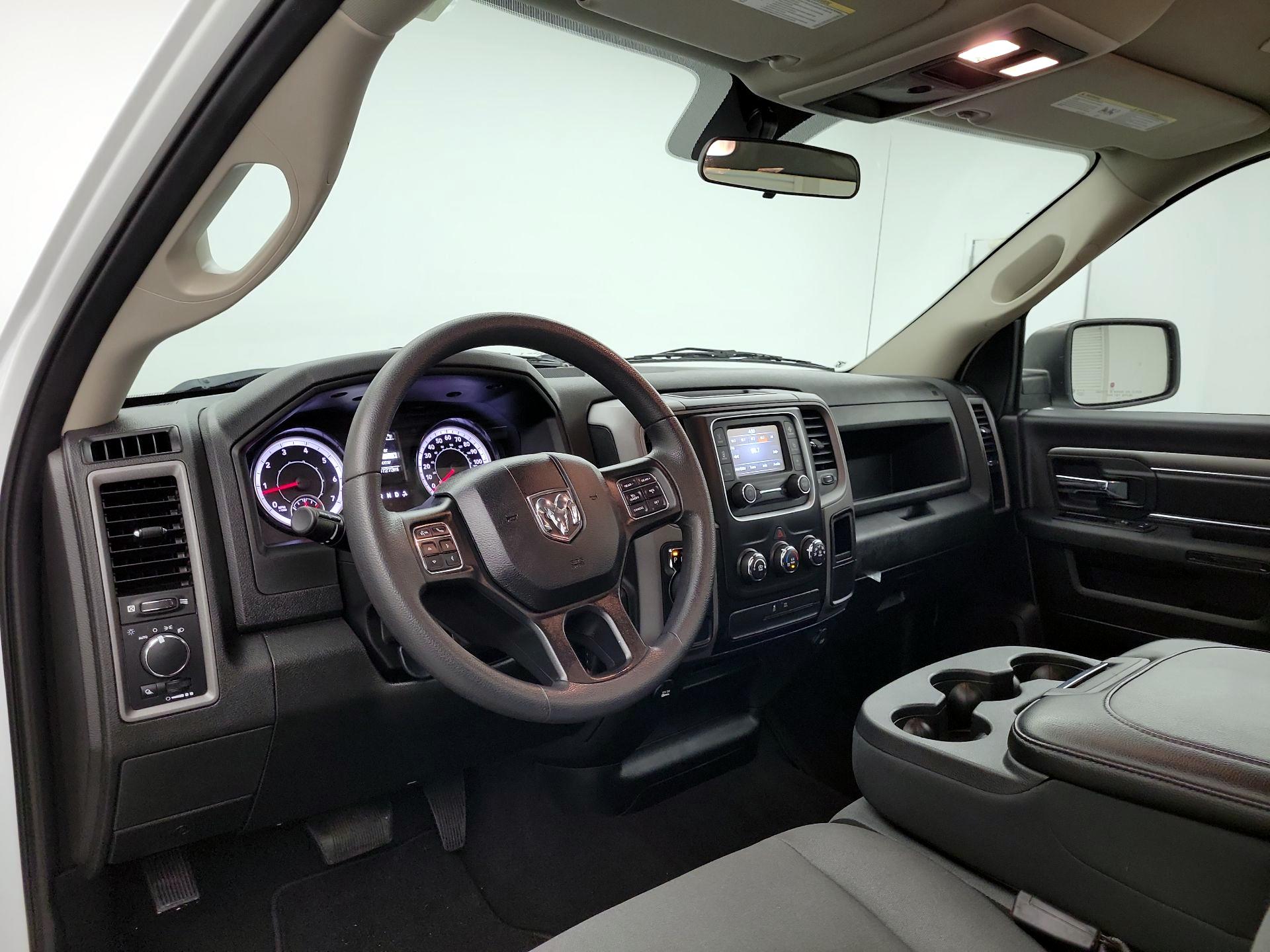 Thumbnail: 2022 RAM 1500 Classic - 8