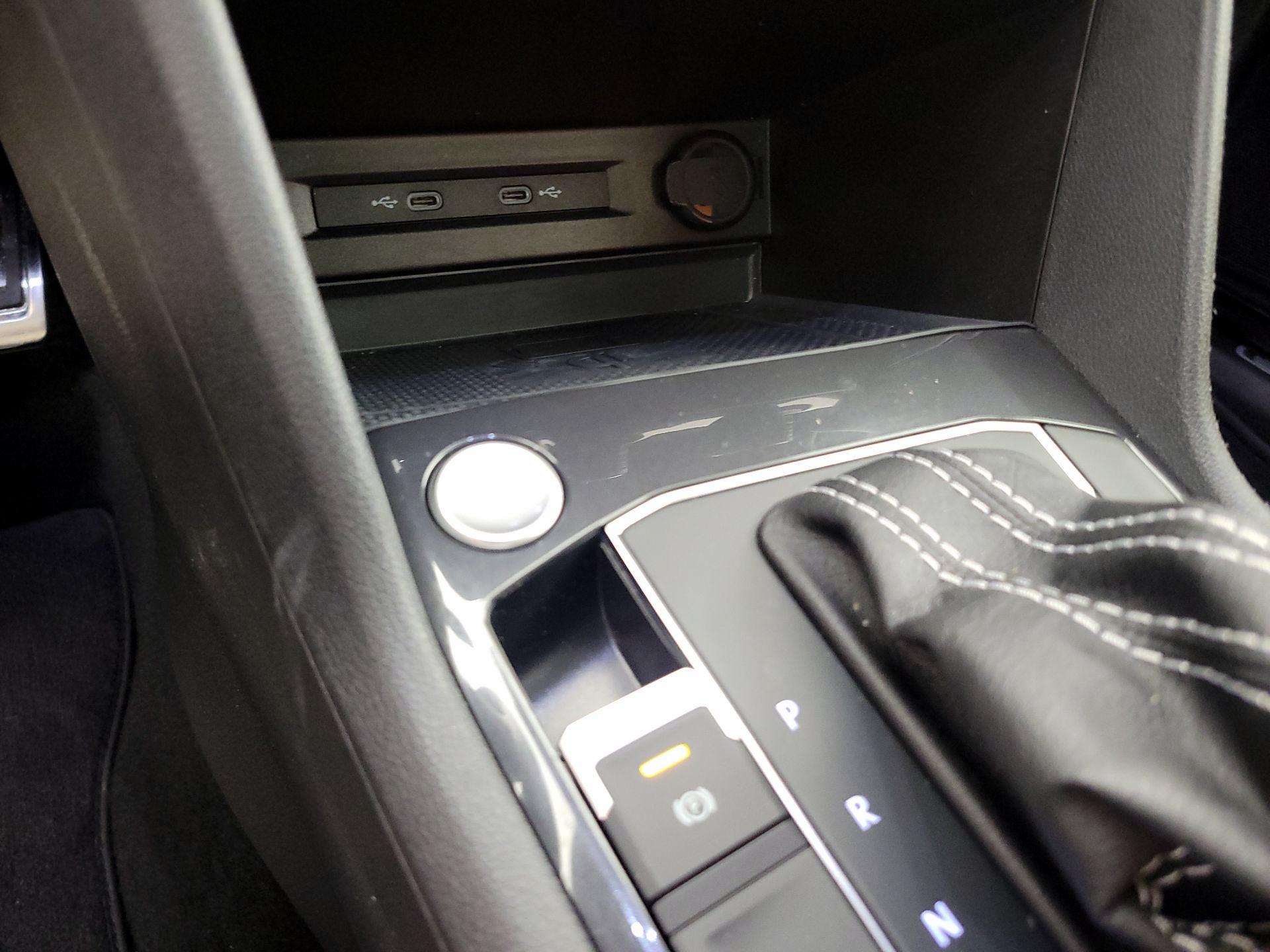 Thumbnail: 2021 Volkswagen Tiguan - 19