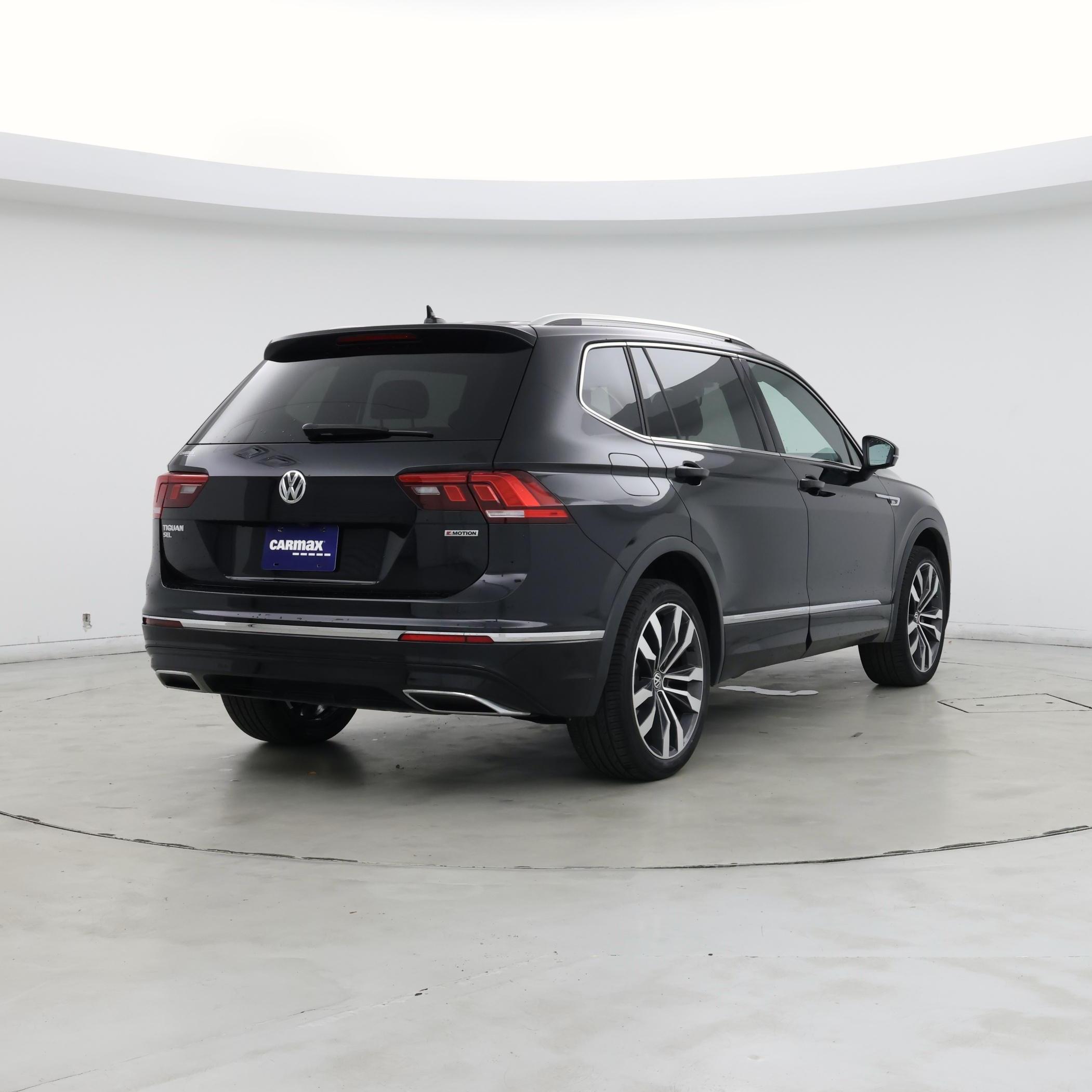 Thumbnail: 2021 Volkswagen Tiguan - 8