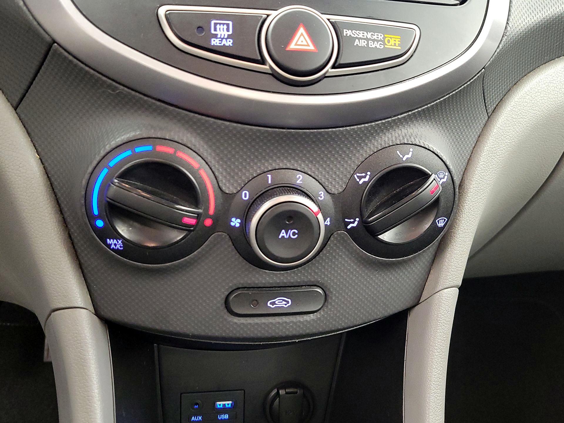 Thumbnail: 2015 Hyundai Accent - 16