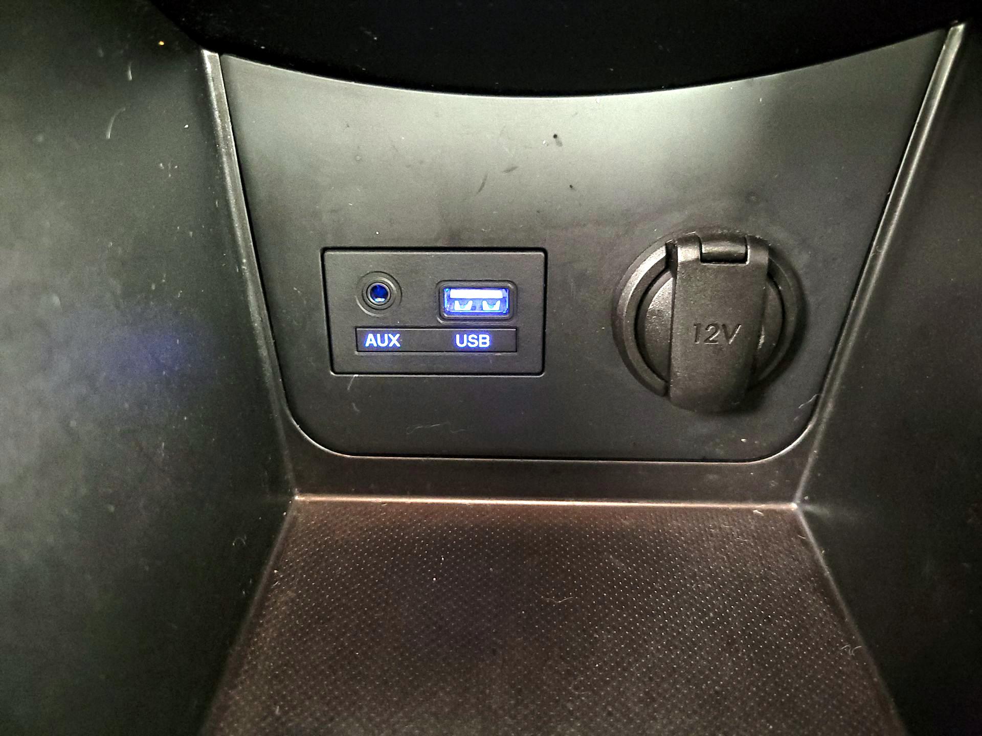 Thumbnail: 2015 Hyundai Accent - 18