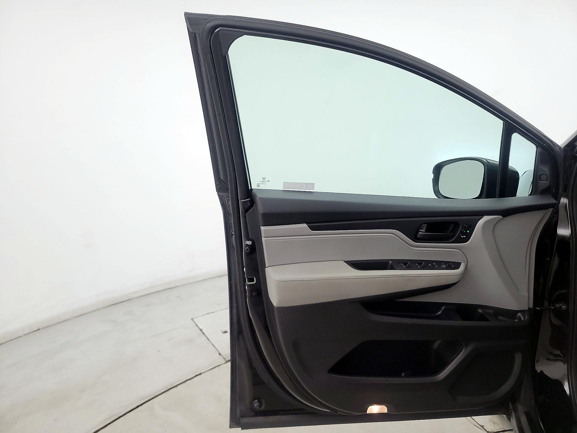 Thumbnail: 2020 Honda Odyssey - 12