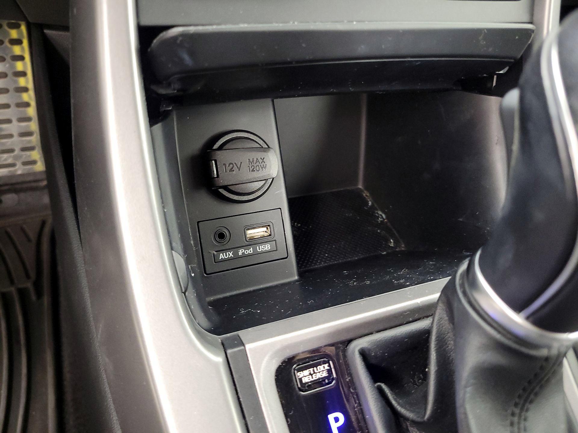 Thumbnail: 2016 Hyundai Elantra - 19