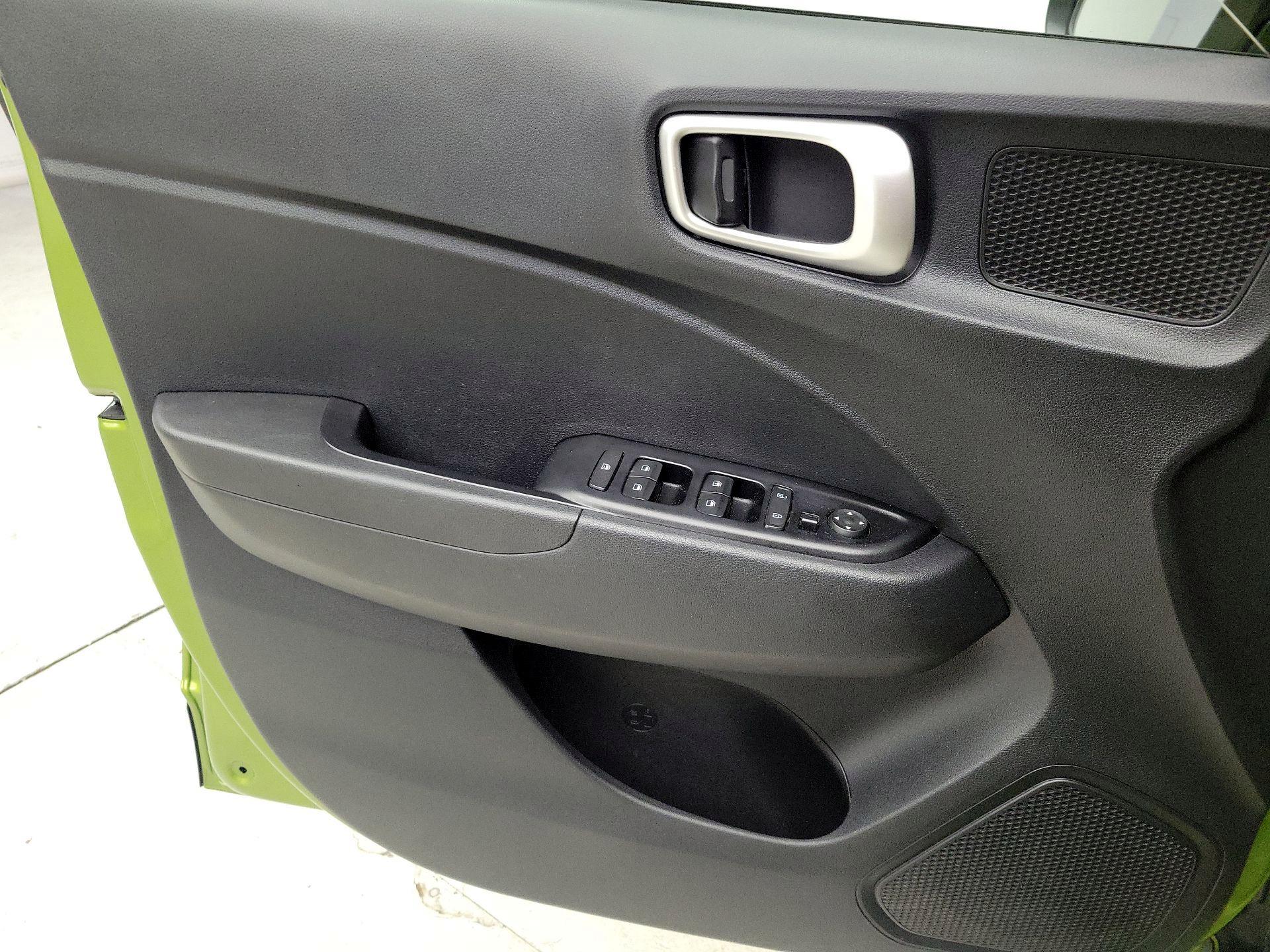 Thumbnail: 2022 Hyundai Venue - 12