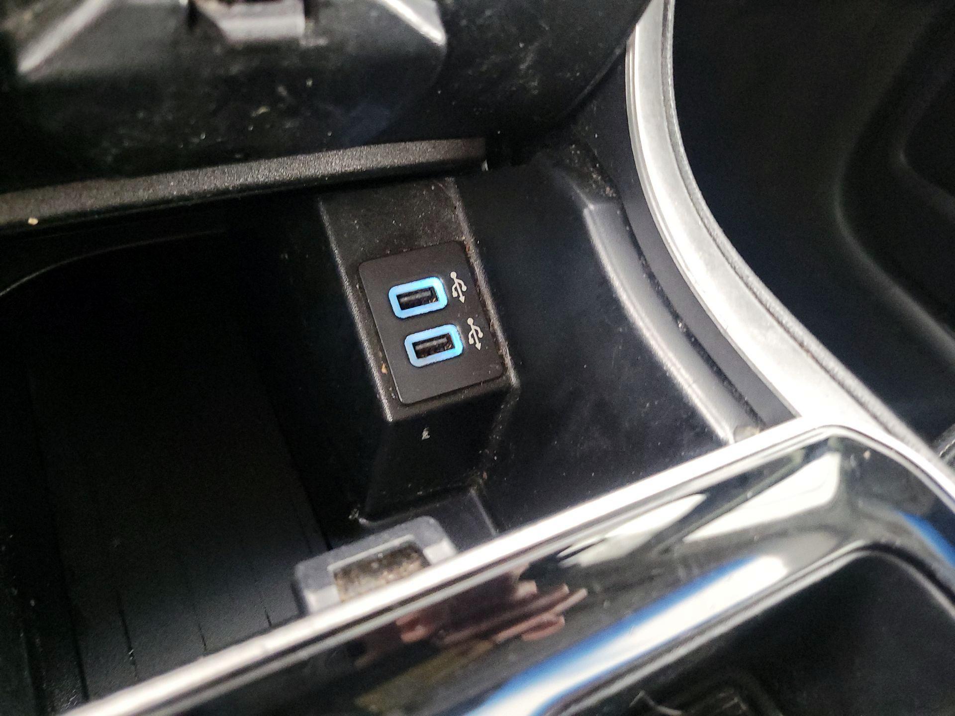 Thumbnail: 2020 Ford Edge - 18